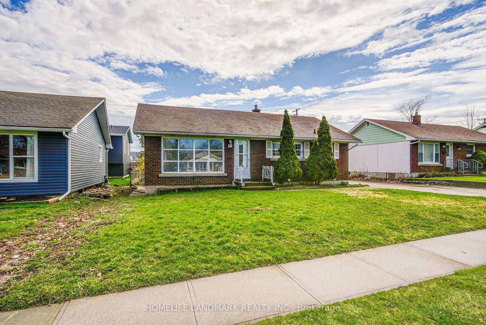 Photo 2 of 95 Jacobson Avenue, St. Catharines, Glendale/Glenridge — HOMEH