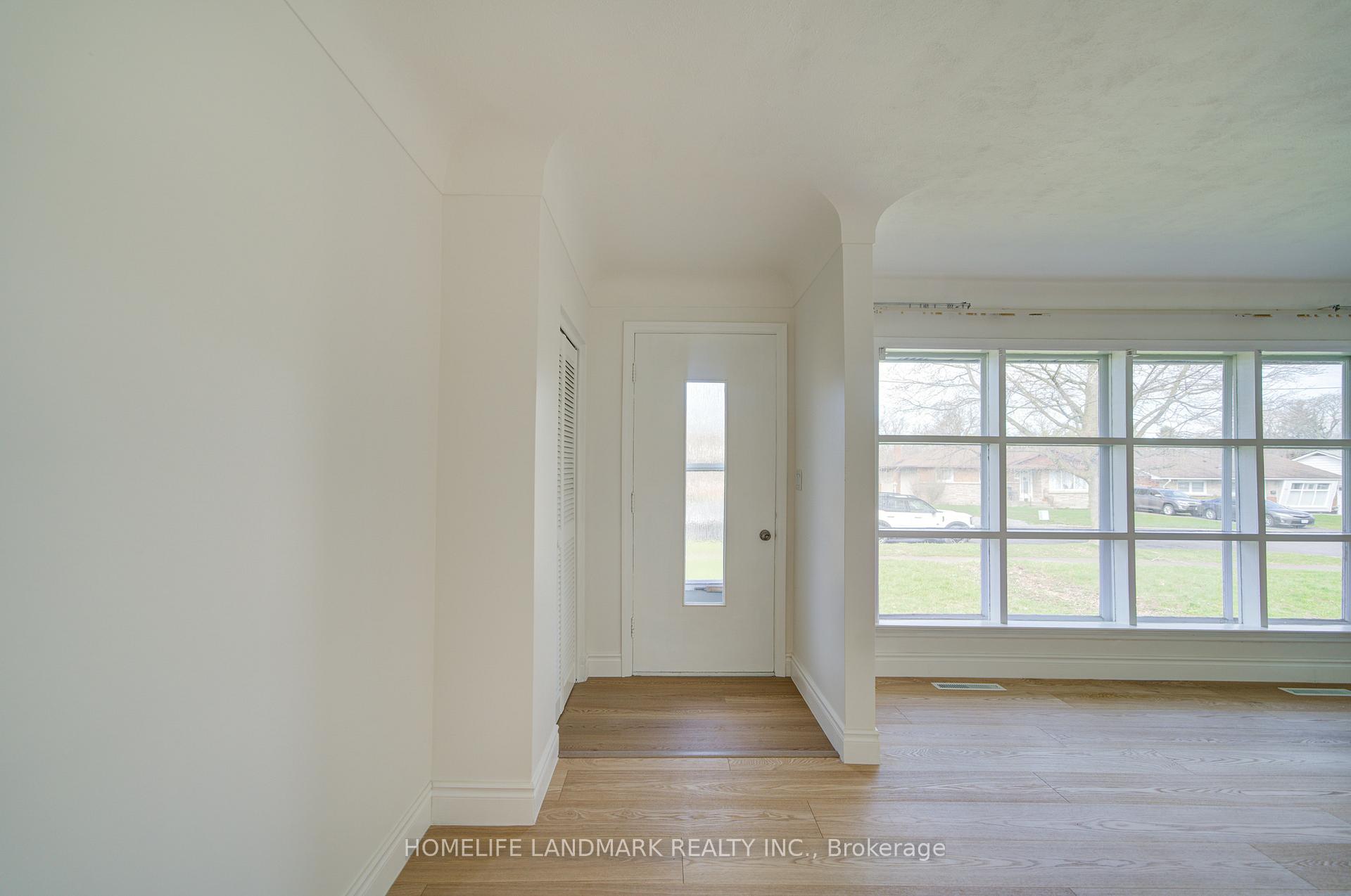 Photo 4 of 95 Jacobson Avenue, St. Catharines, Glendale/Glenridge — HOMEH