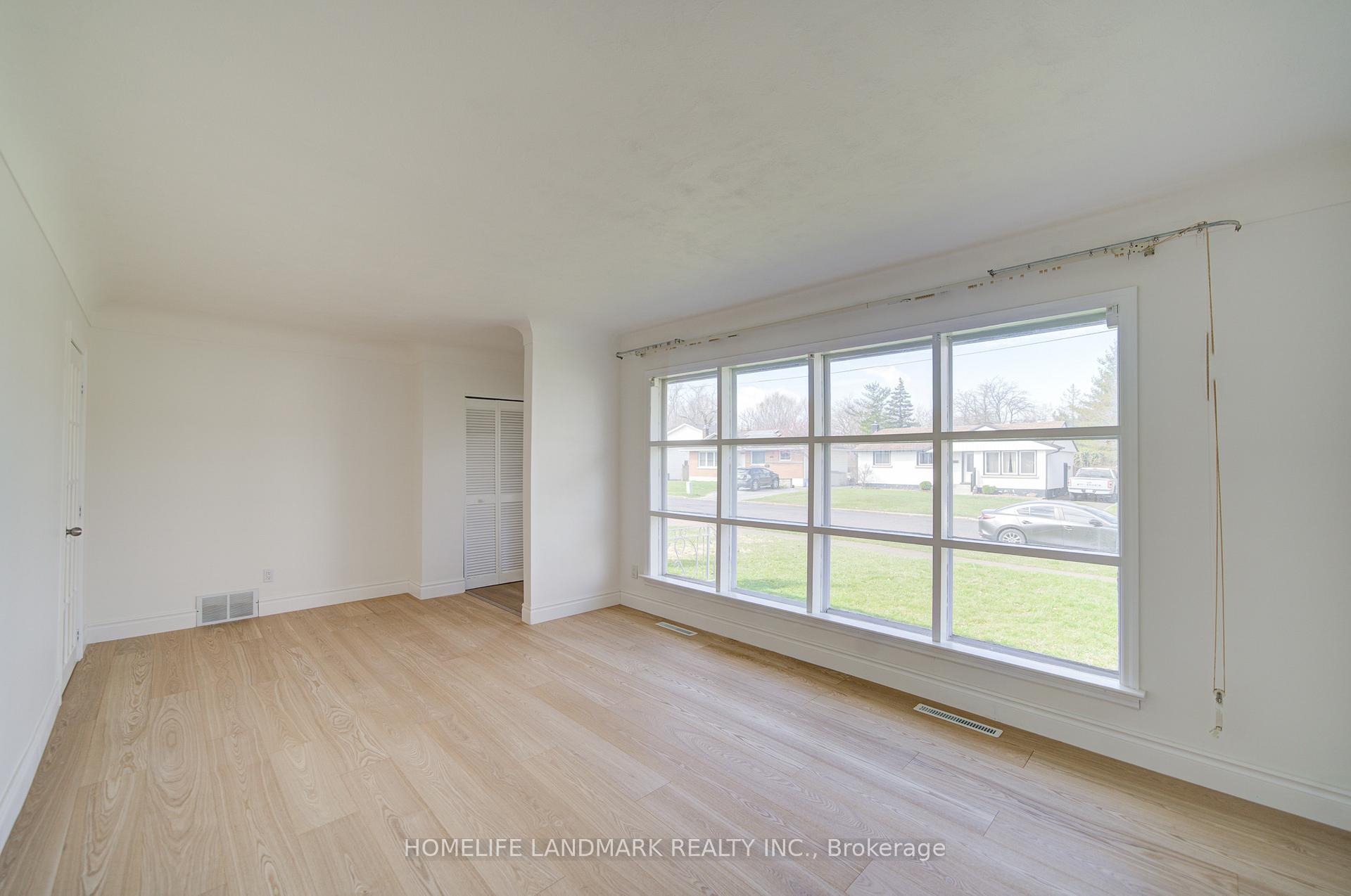 Photo 8 of 95 Jacobson Avenue, St. Catharines, Glendale/Glenridge — HOMEH