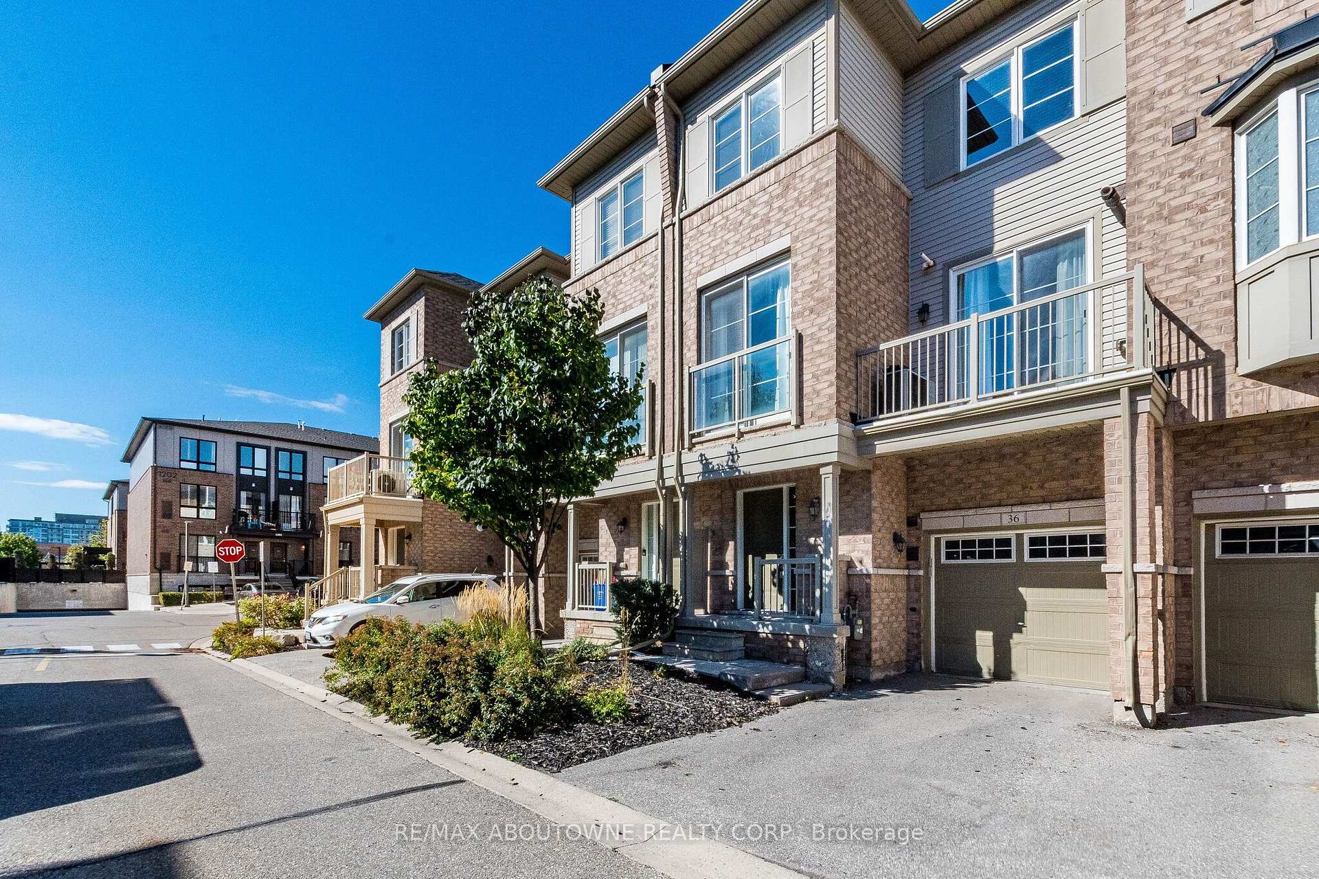 Photo 2 of Unit 36, 165 Hampshire Way, Milton, Dempsey — HOMEH