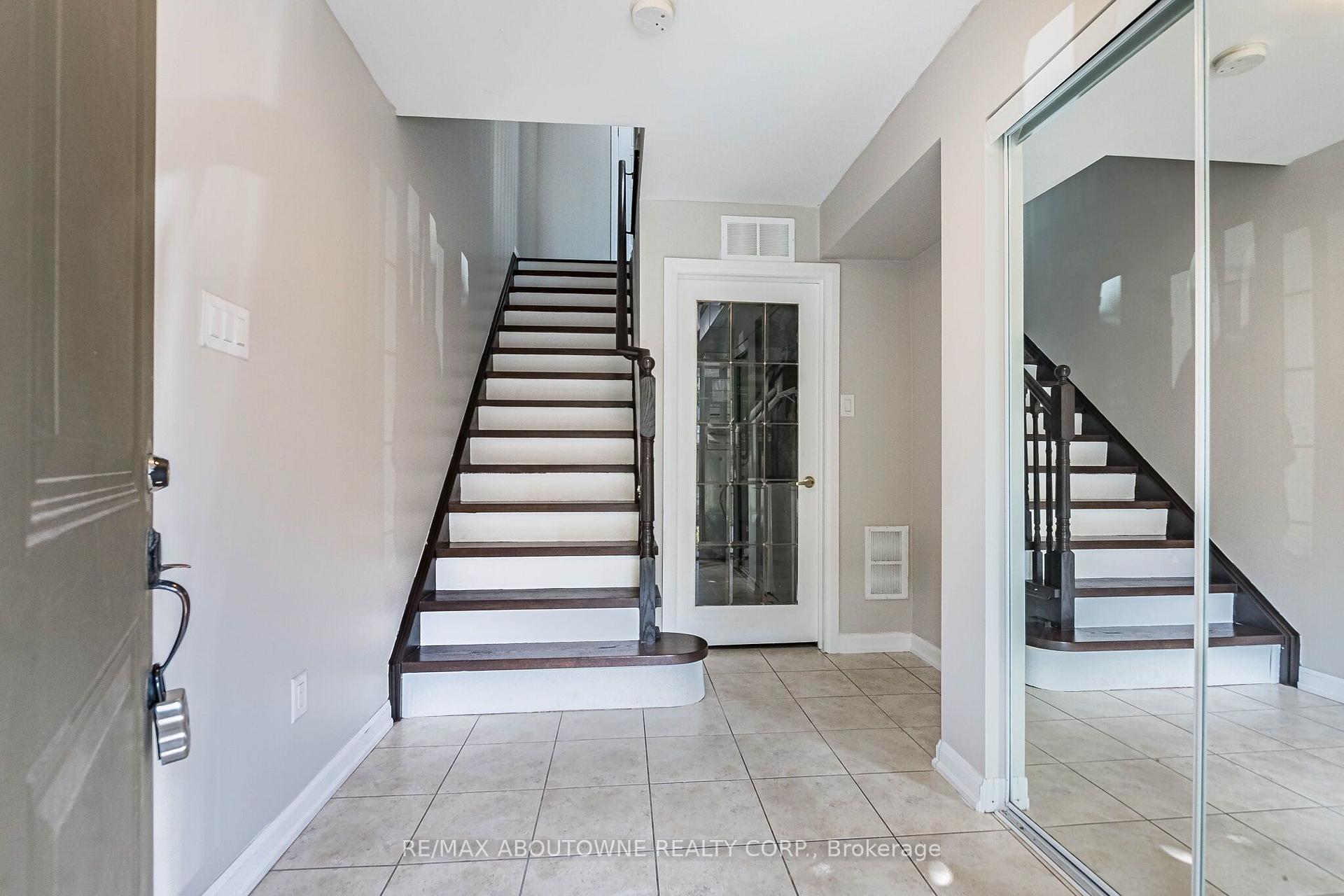 Photo 7 of Unit 36, 165 Hampshire Way, Milton, Dempsey — HOMEH