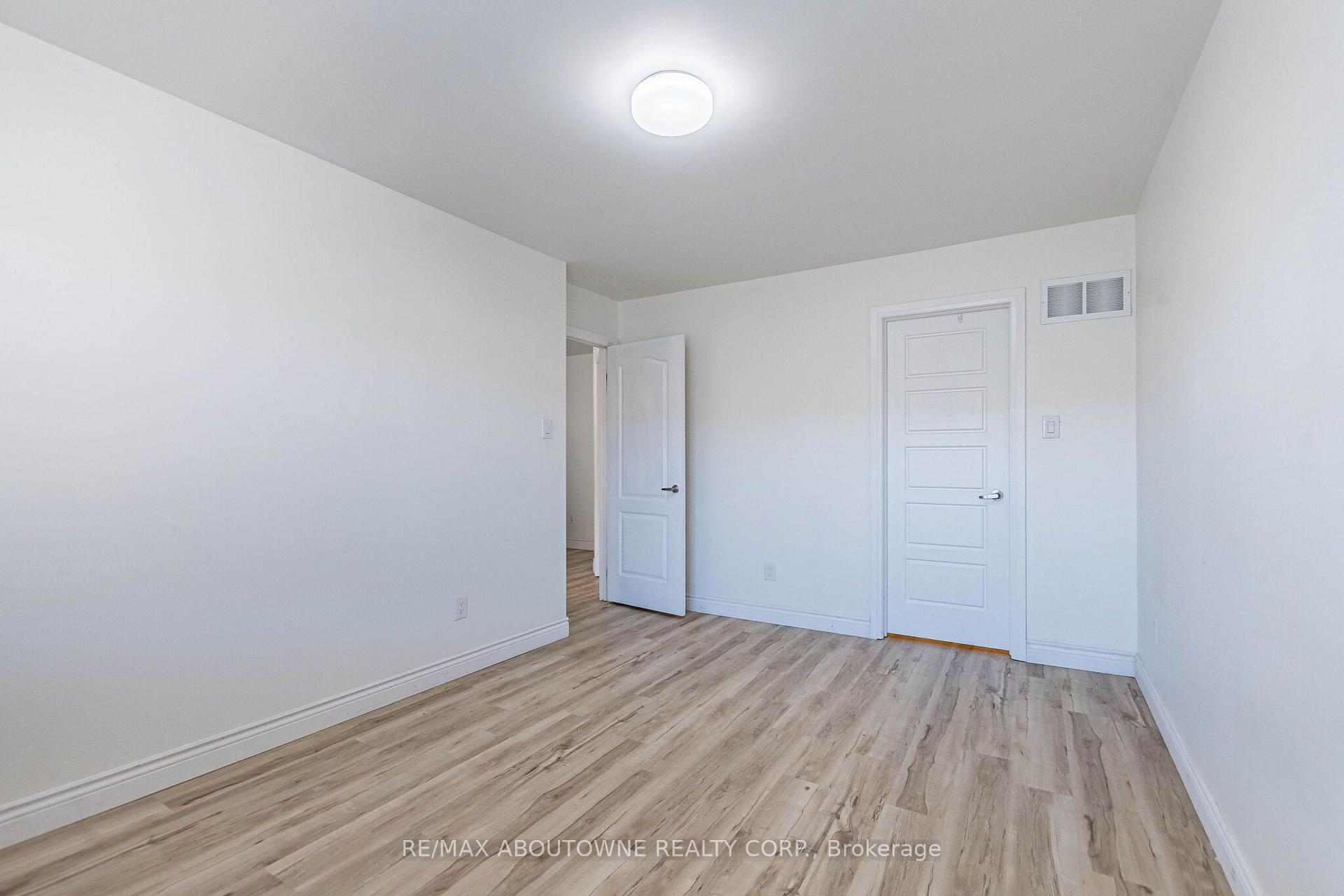 Photo 42 of Unit 36, 165 Hampshire Way, Milton, Dempsey — HOMEH