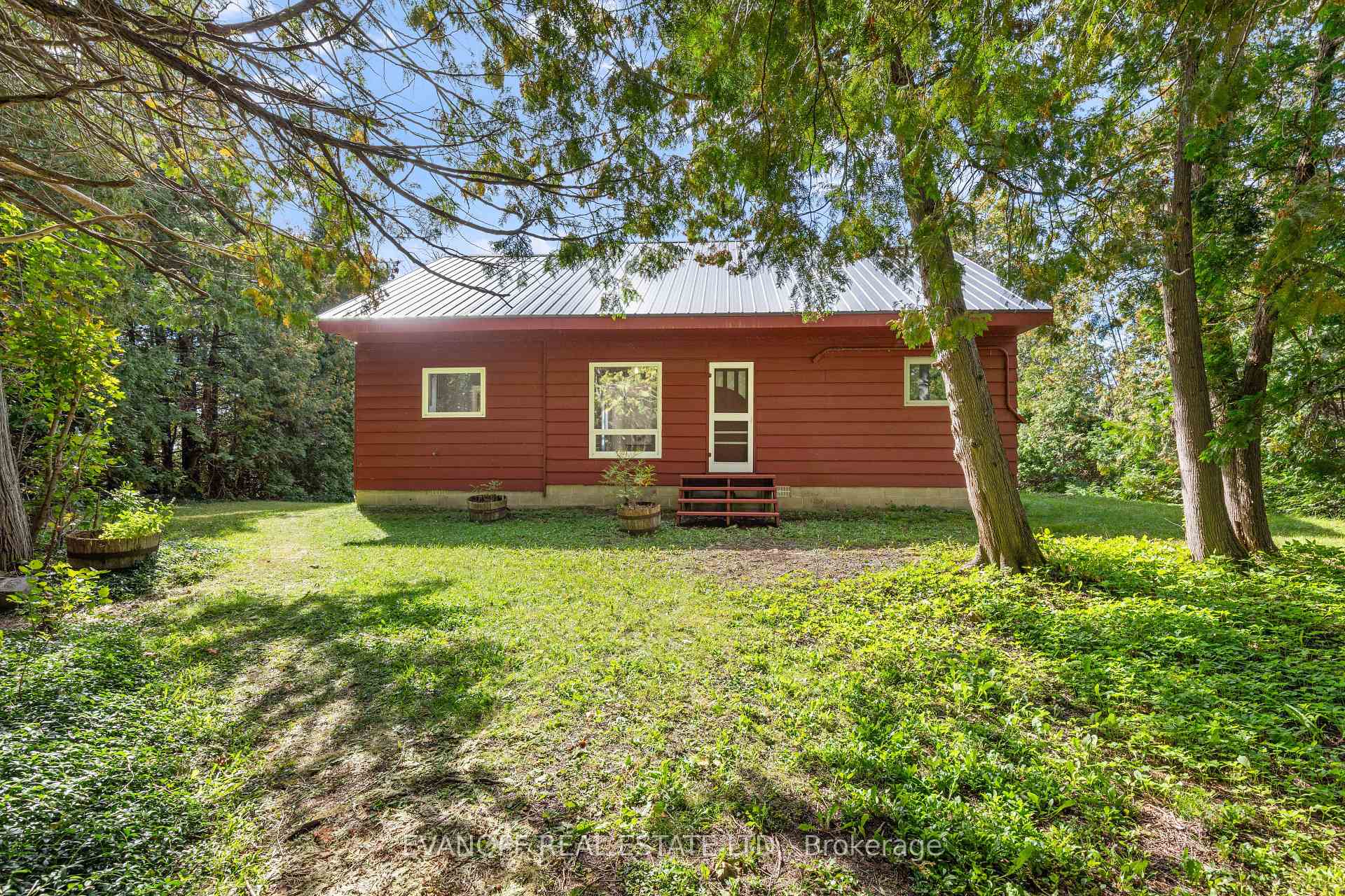 Photo 5 of 63 Crescent Drive, Kawartha Lakes, Verulam — HOMEH