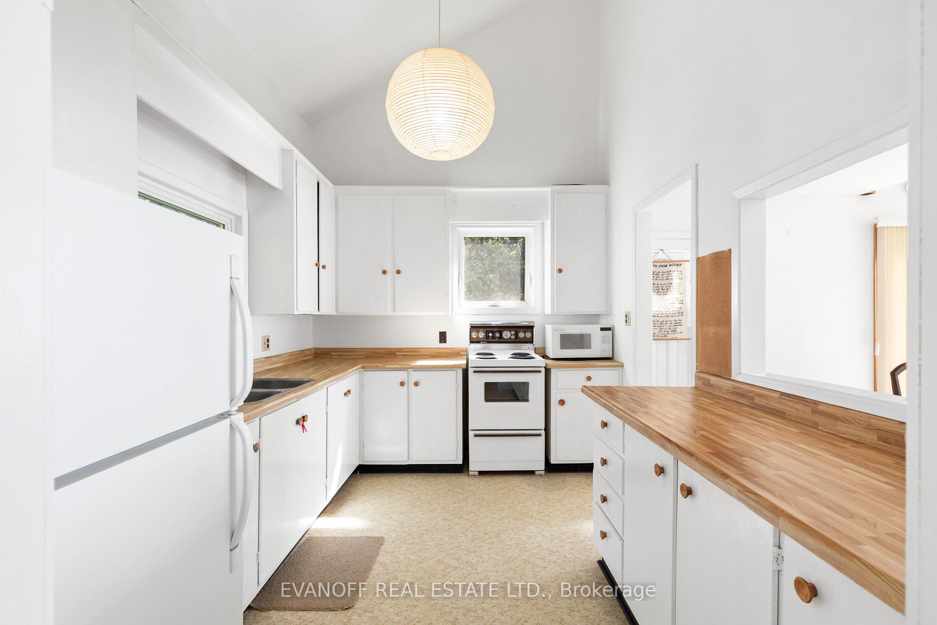 Photo 18 of 63 Crescent Drive, Kawartha Lakes, Verulam — HOMEH