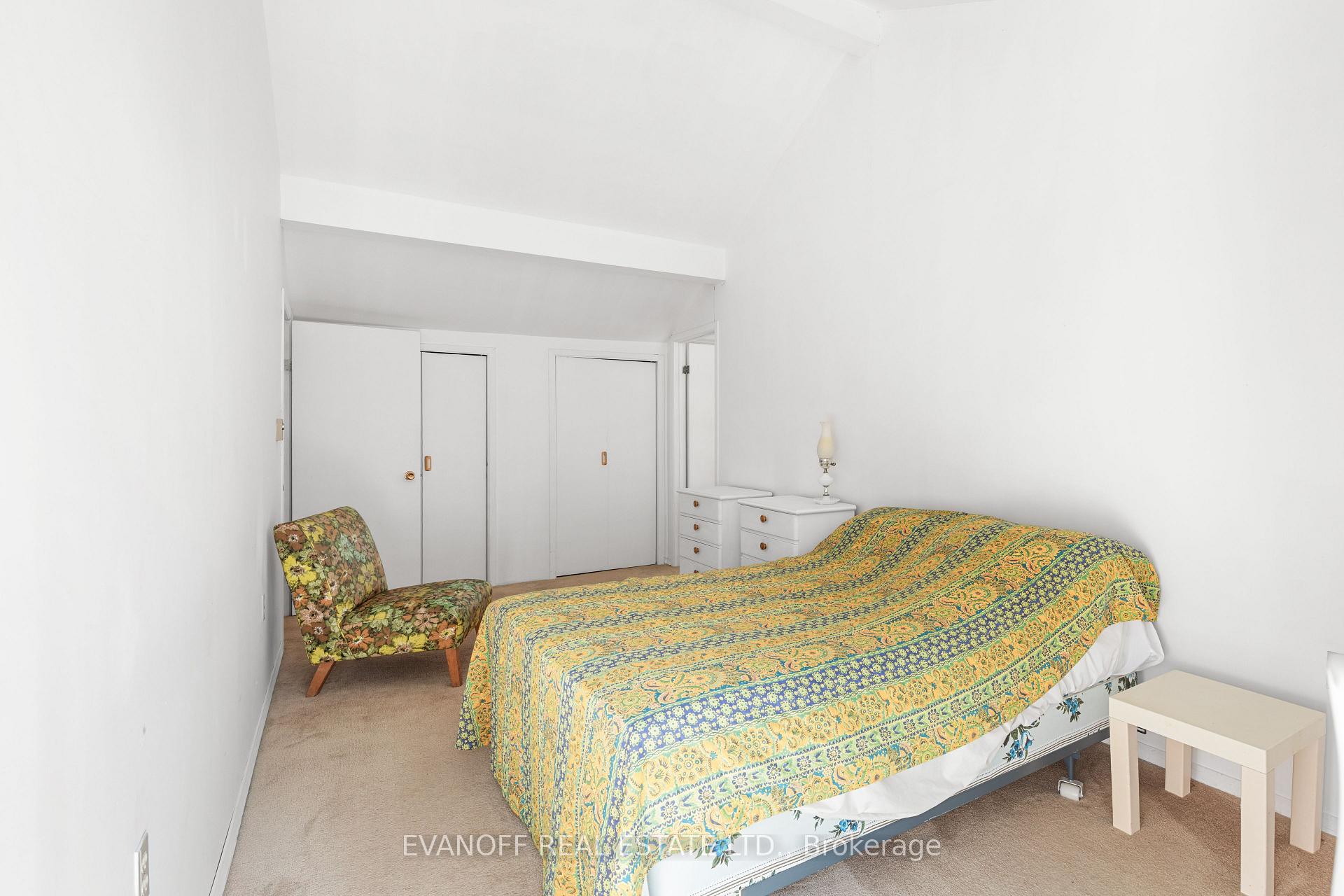 Photo 40 of 63 Crescent Drive, Kawartha Lakes, Verulam — HOMEH