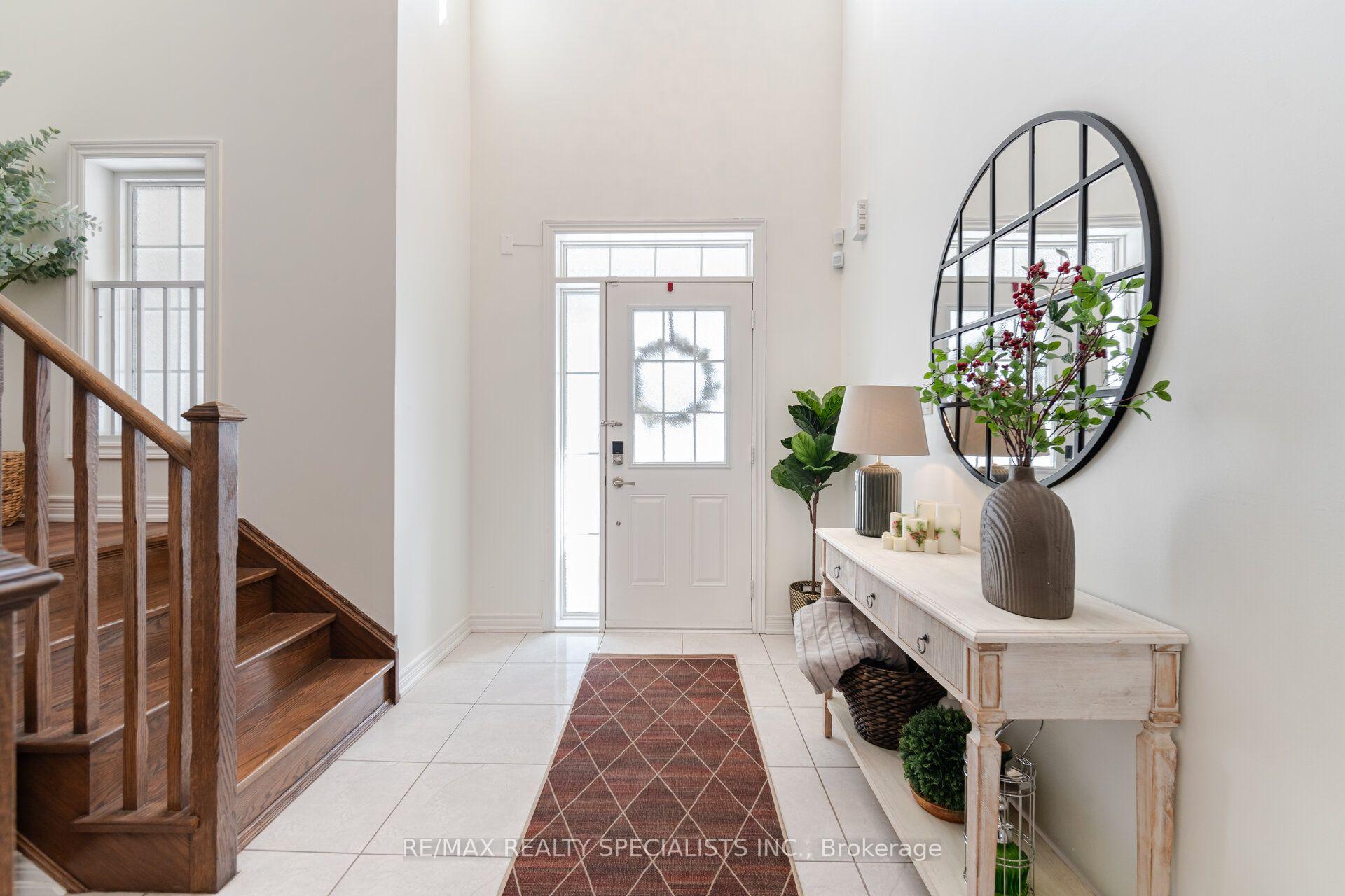 Photo 4 of 437 Silver Maple Road, Oakville, Joshua Meadows — HOMEH
