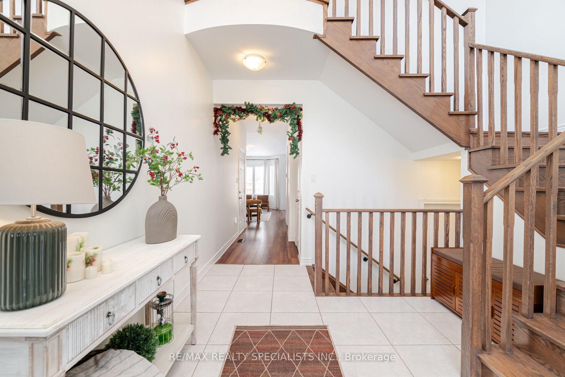 Photo 7 of 437 Silver Maple Road, Oakville, Joshua Meadows — HOMEH