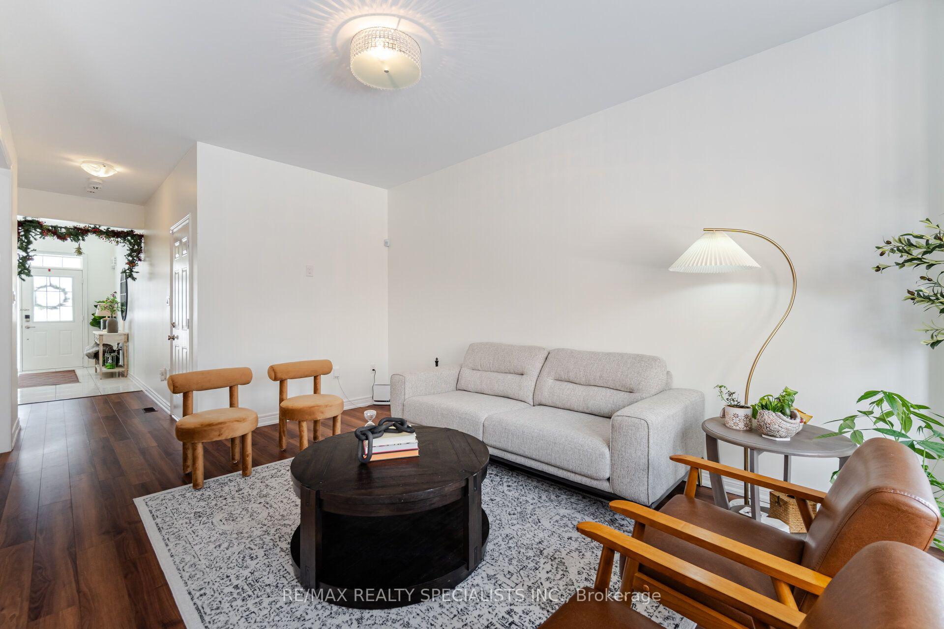 Photo 8 of 437 Silver Maple Road, Oakville, Joshua Meadows — HOMEH