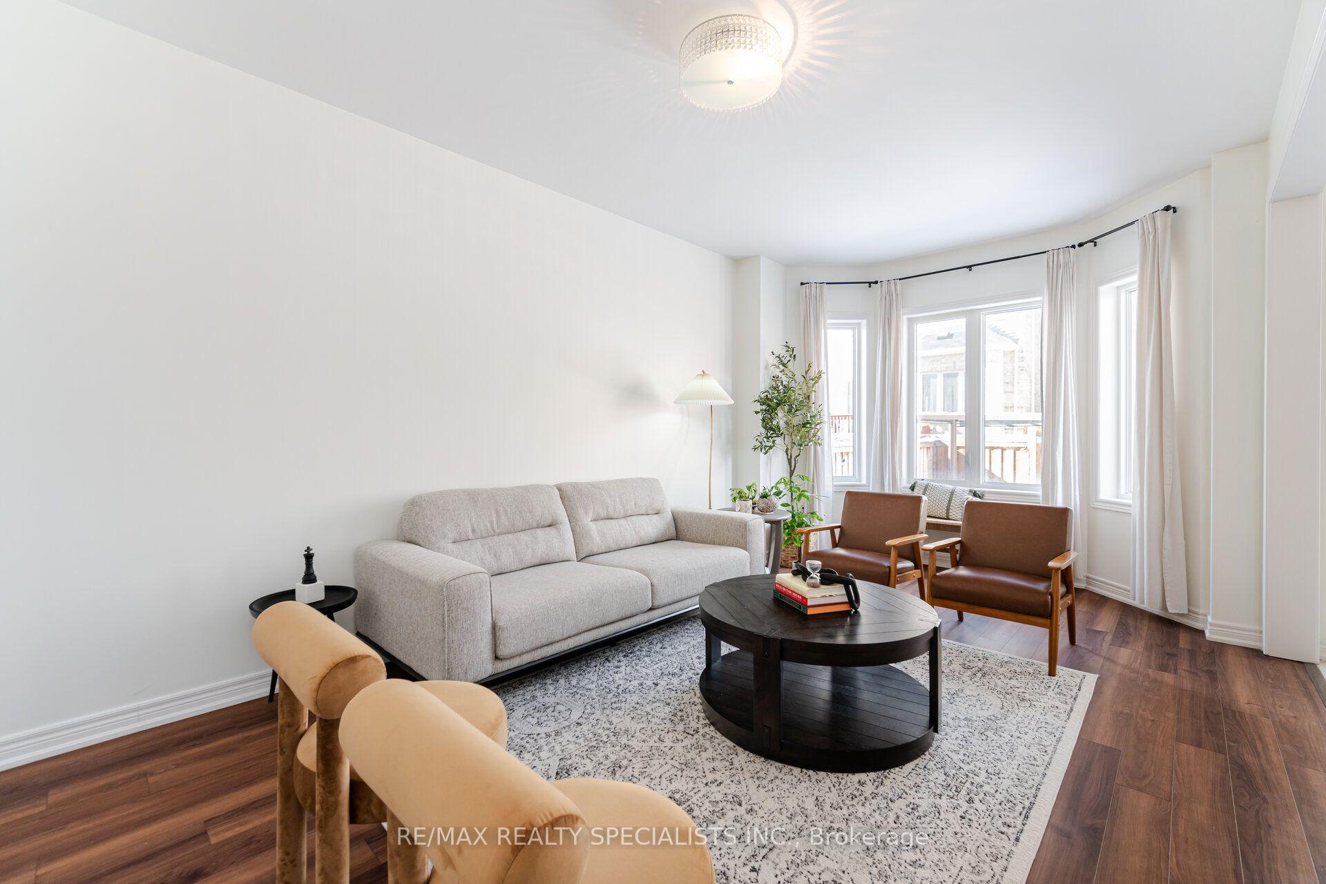 Photo 9 of 437 Silver Maple Road, Oakville, Joshua Meadows — HOMEH