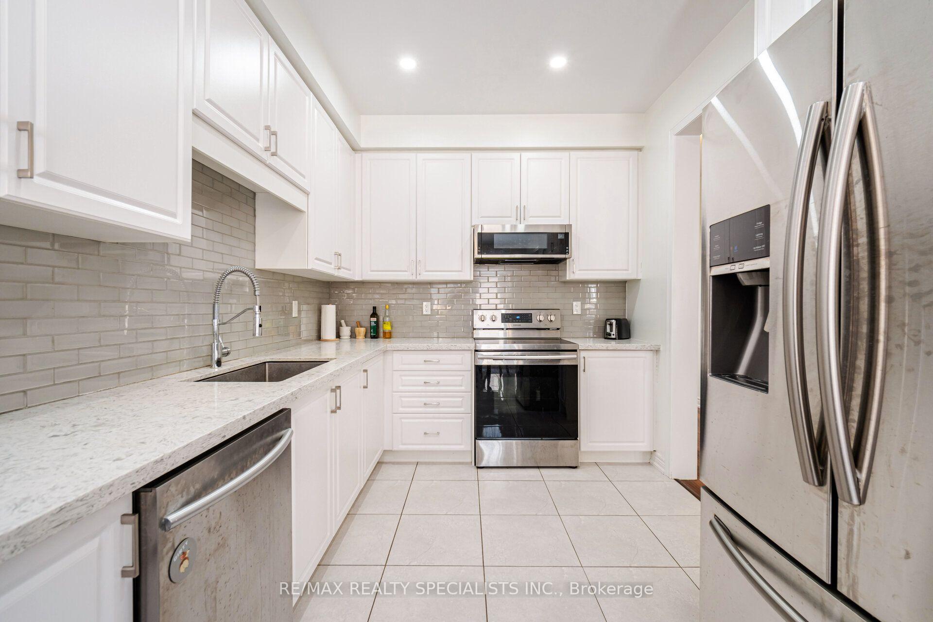 Photo 14 of 437 Silver Maple Road, Oakville, Joshua Meadows — HOMEH