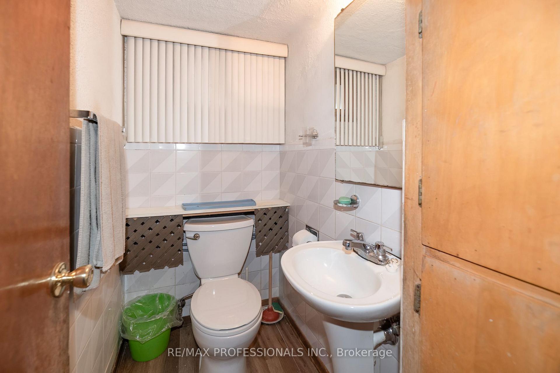 Photo 25 of 79 Silverhill Drive, Etobicoke, Islington-City Centre West — HOMEH