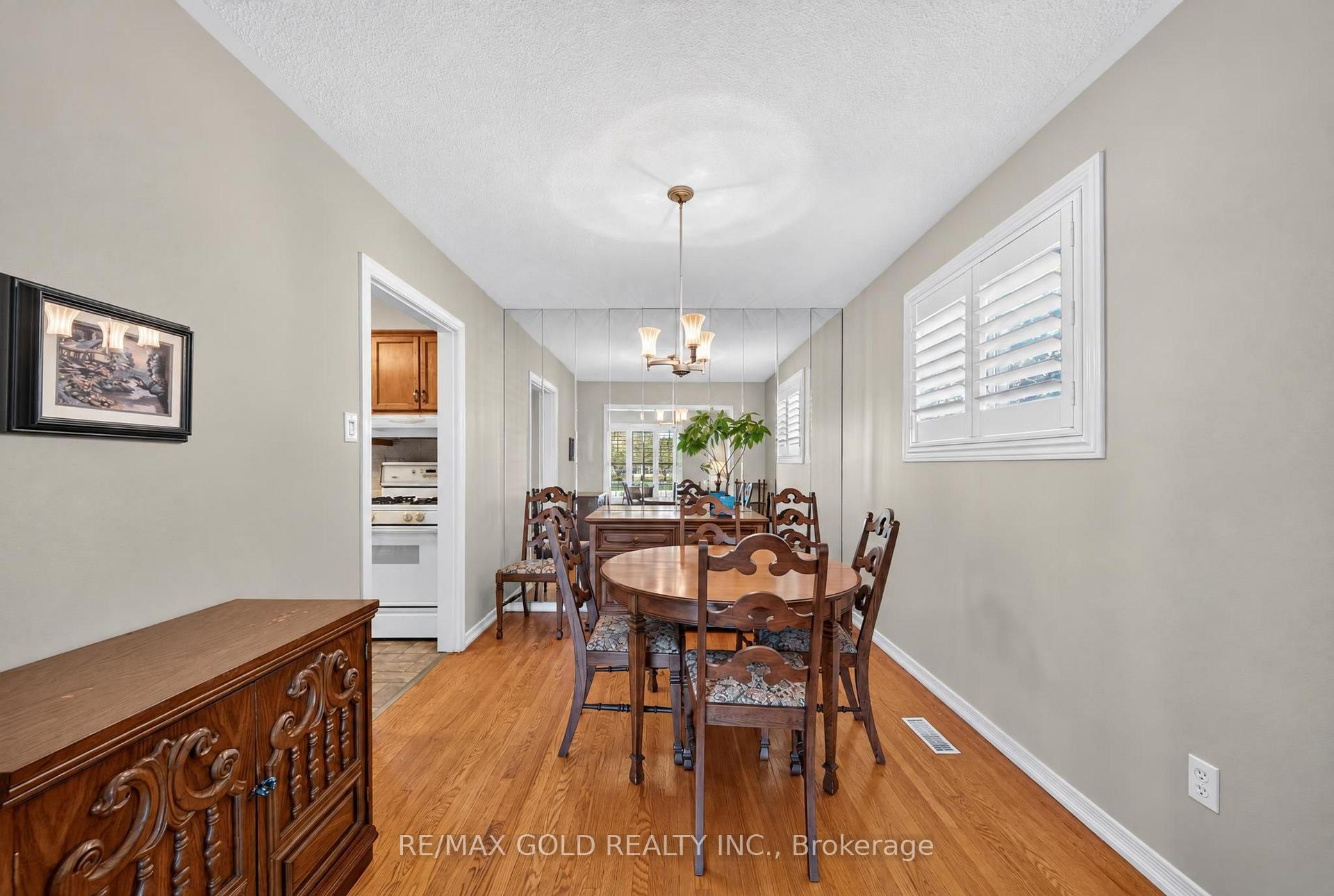 Photo 12 of 45 Fidelia Crescent, Brampton, Southgate — HOMEH
