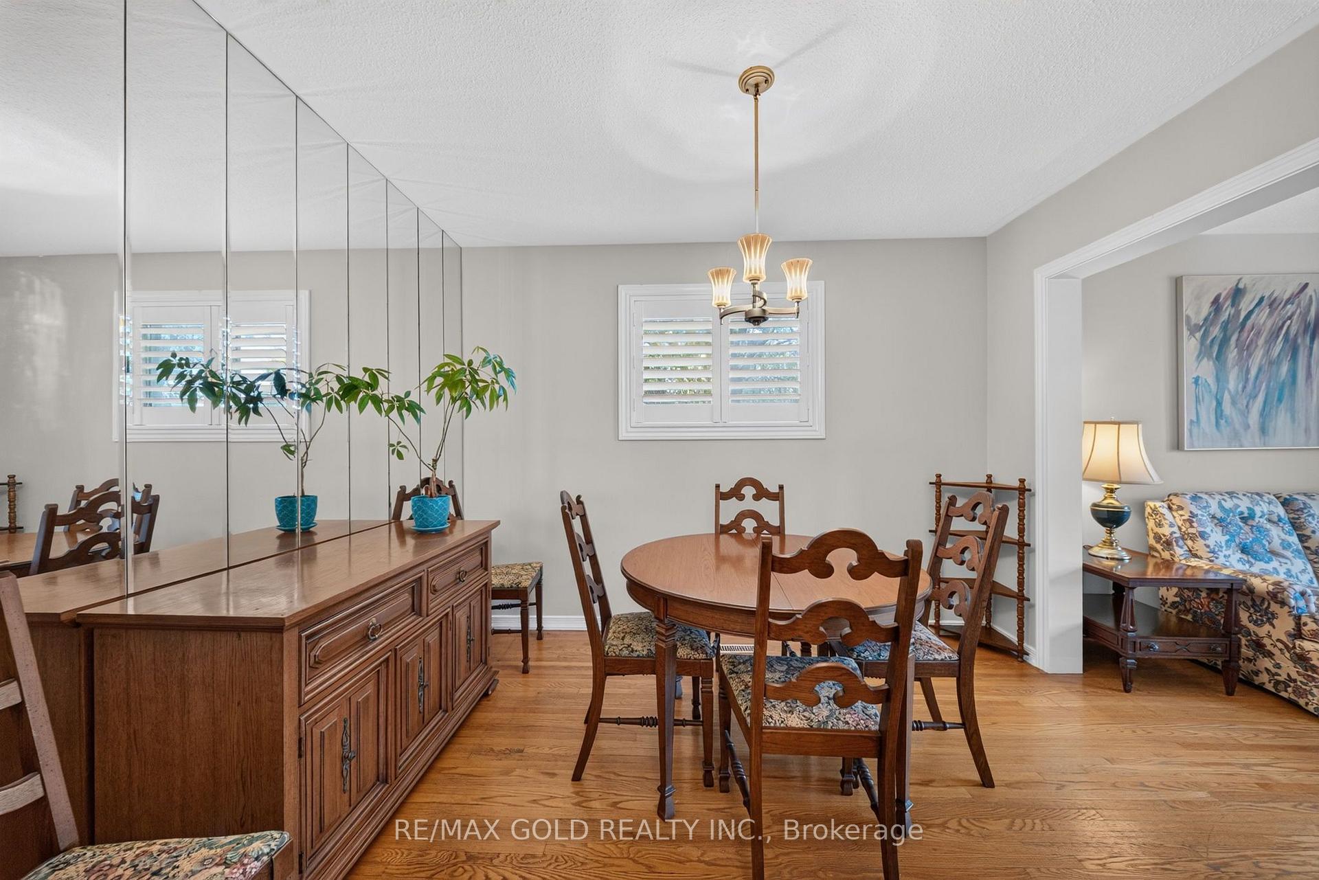 Photo 14 of 45 Fidelia Crescent, Brampton, Southgate — HOMEH