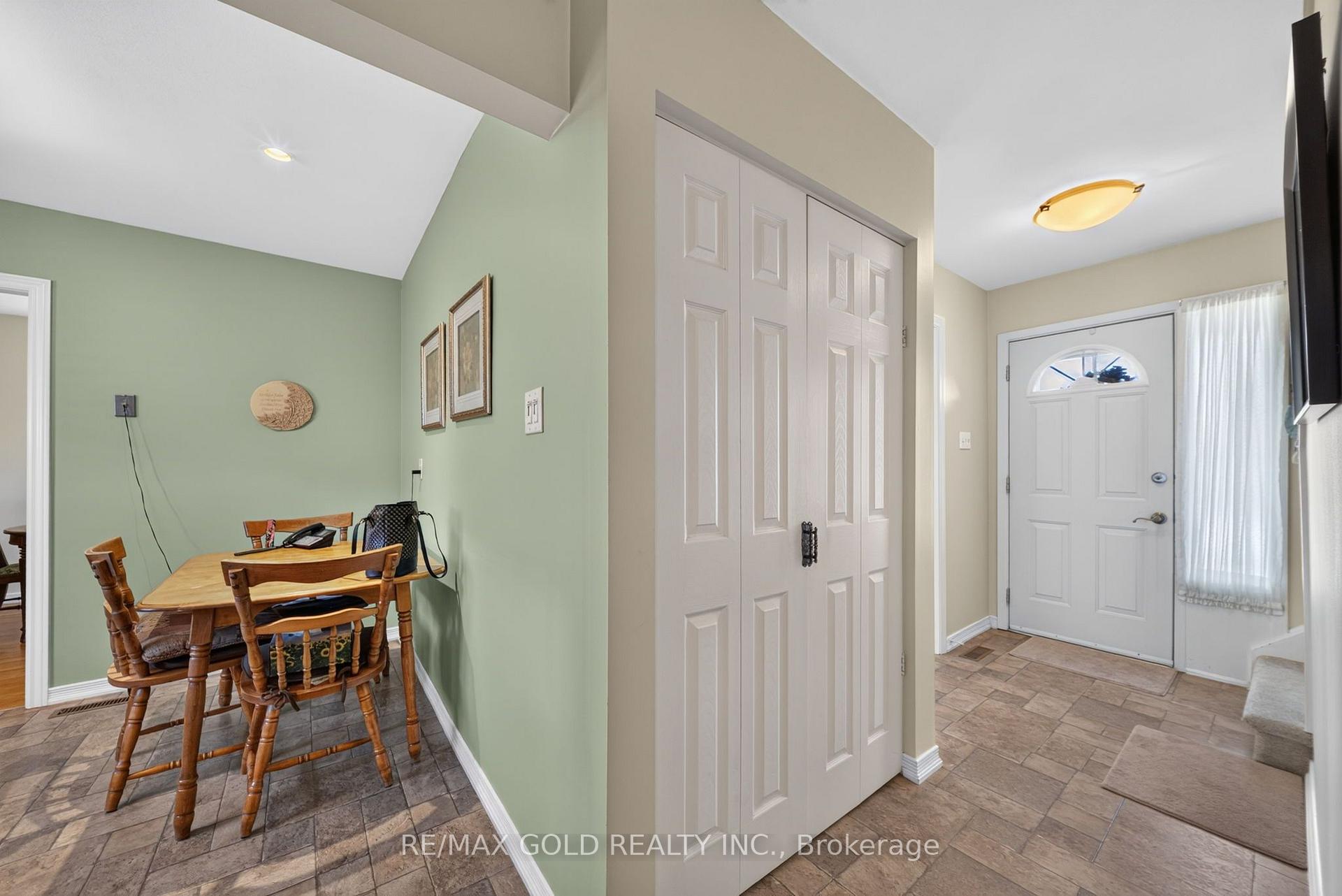 Photo 22 of 45 Fidelia Crescent, Brampton, Southgate — HOMEH