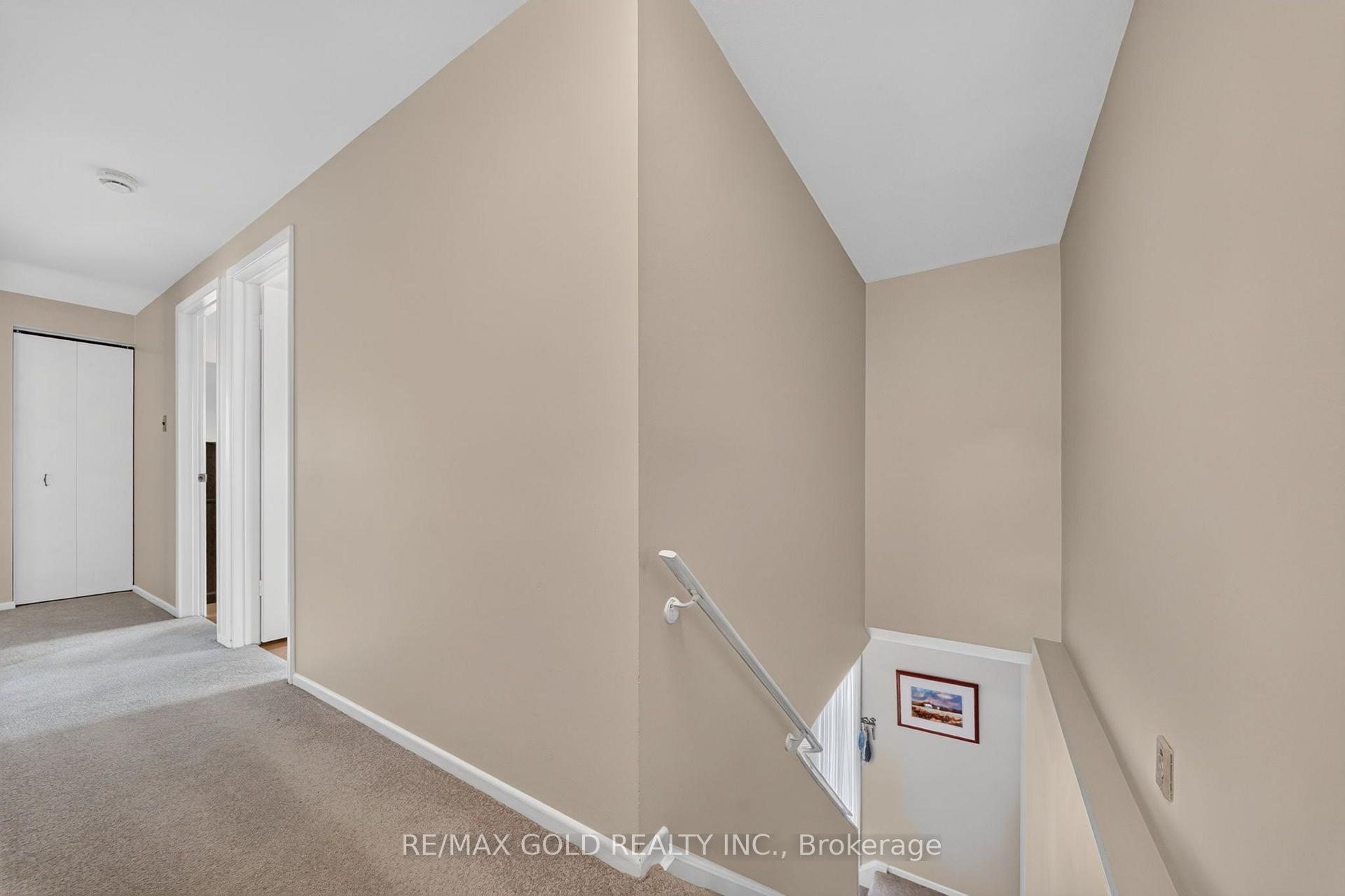 Photo 30 of 45 Fidelia Crescent, Brampton, Southgate — HOMEH