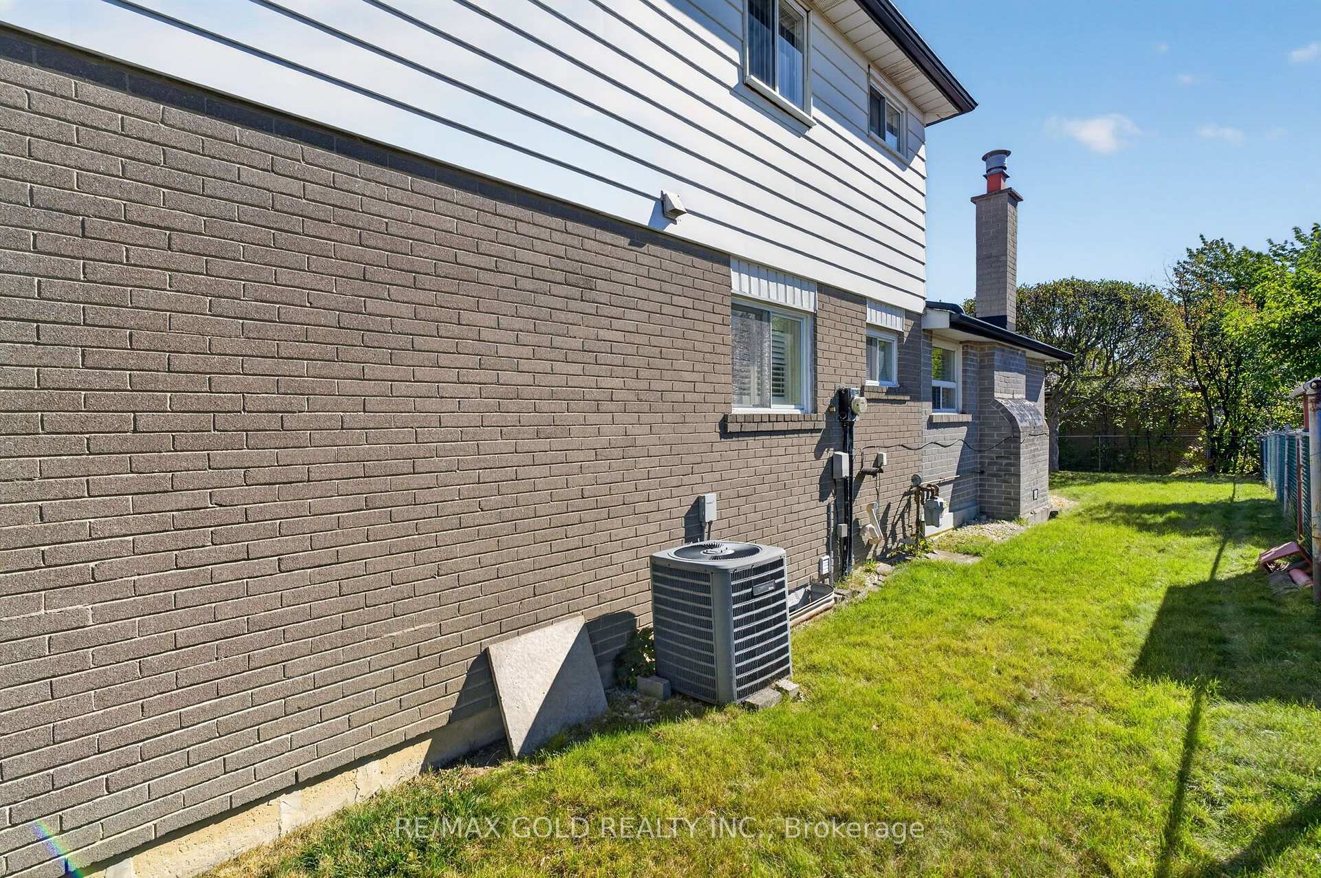 Photo 45 of 45 Fidelia Crescent, Brampton, Southgate — HOMEH