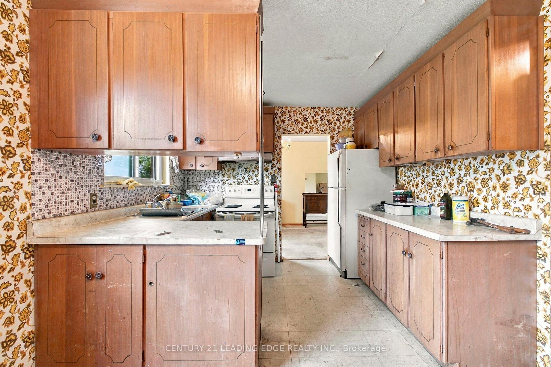 Photo 8 of 18 Kentish Crescent, Scarborough, Agincourt South-Malvern West — HOMEH