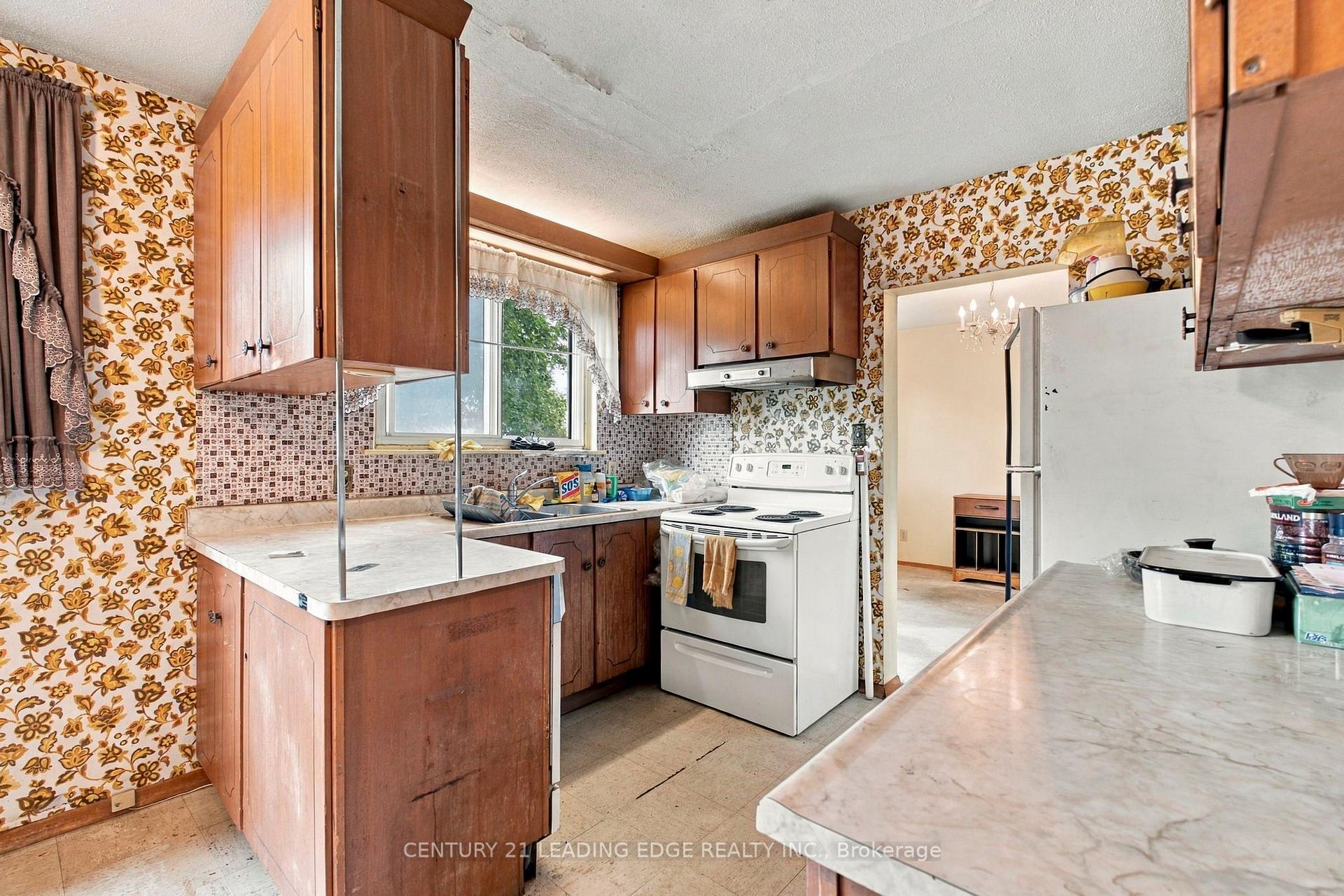 Photo 10 of 18 Kentish Crescent, Scarborough, Agincourt South-Malvern West — HOMEH