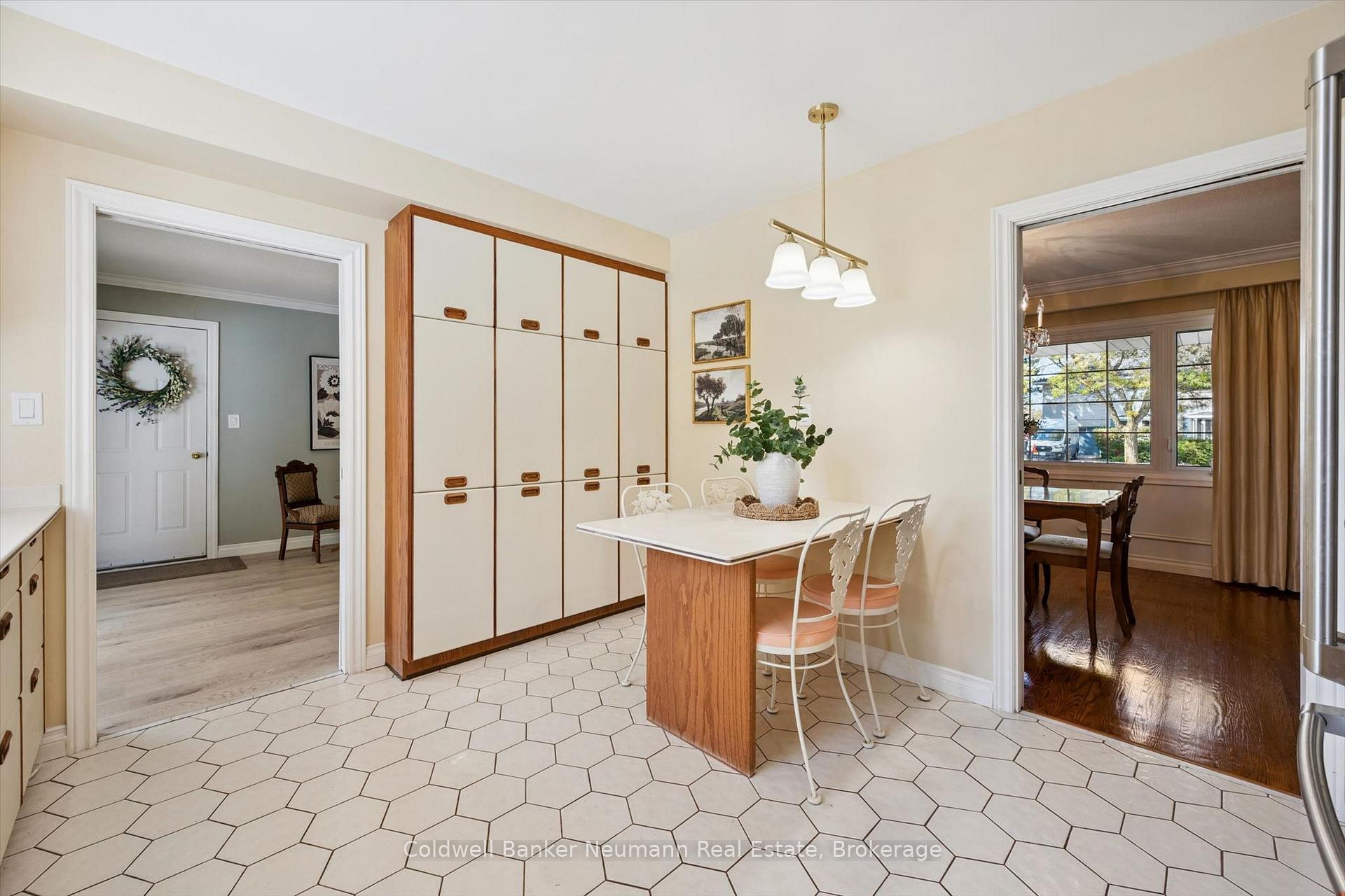 Photo 17 of 26 Maplewood Drive, Guelph, Dovercliffe Park/Old University — HOMEH
