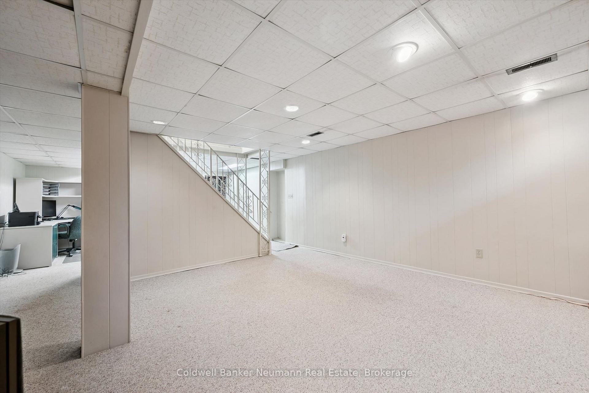 Photo 40 of 26 Maplewood Drive, Guelph, Dovercliffe Park/Old University — HOMEH