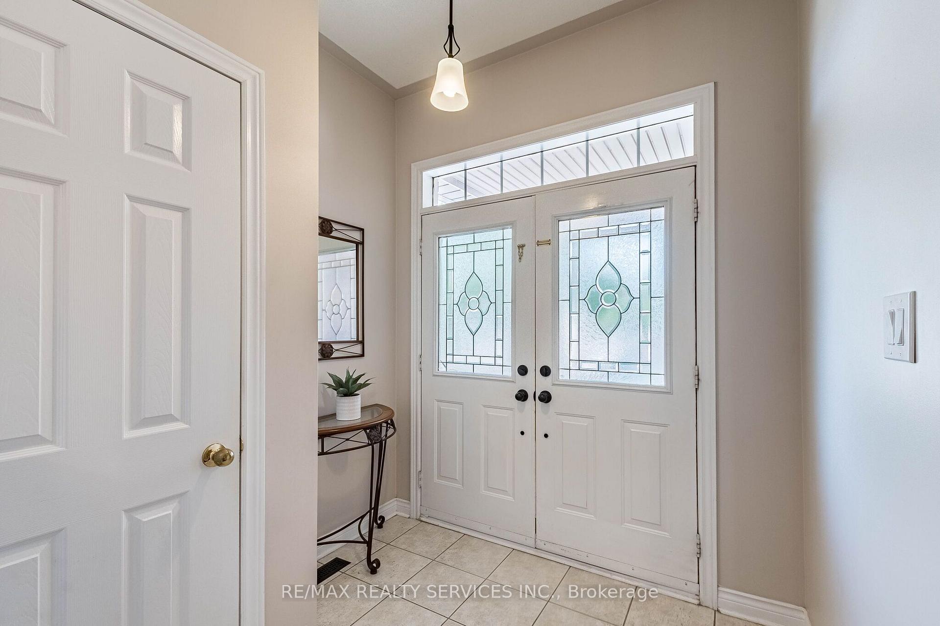 Photo 6 of 151 Fairhill Avenue, Brampton, Fletcher's Meadow — HOMEH