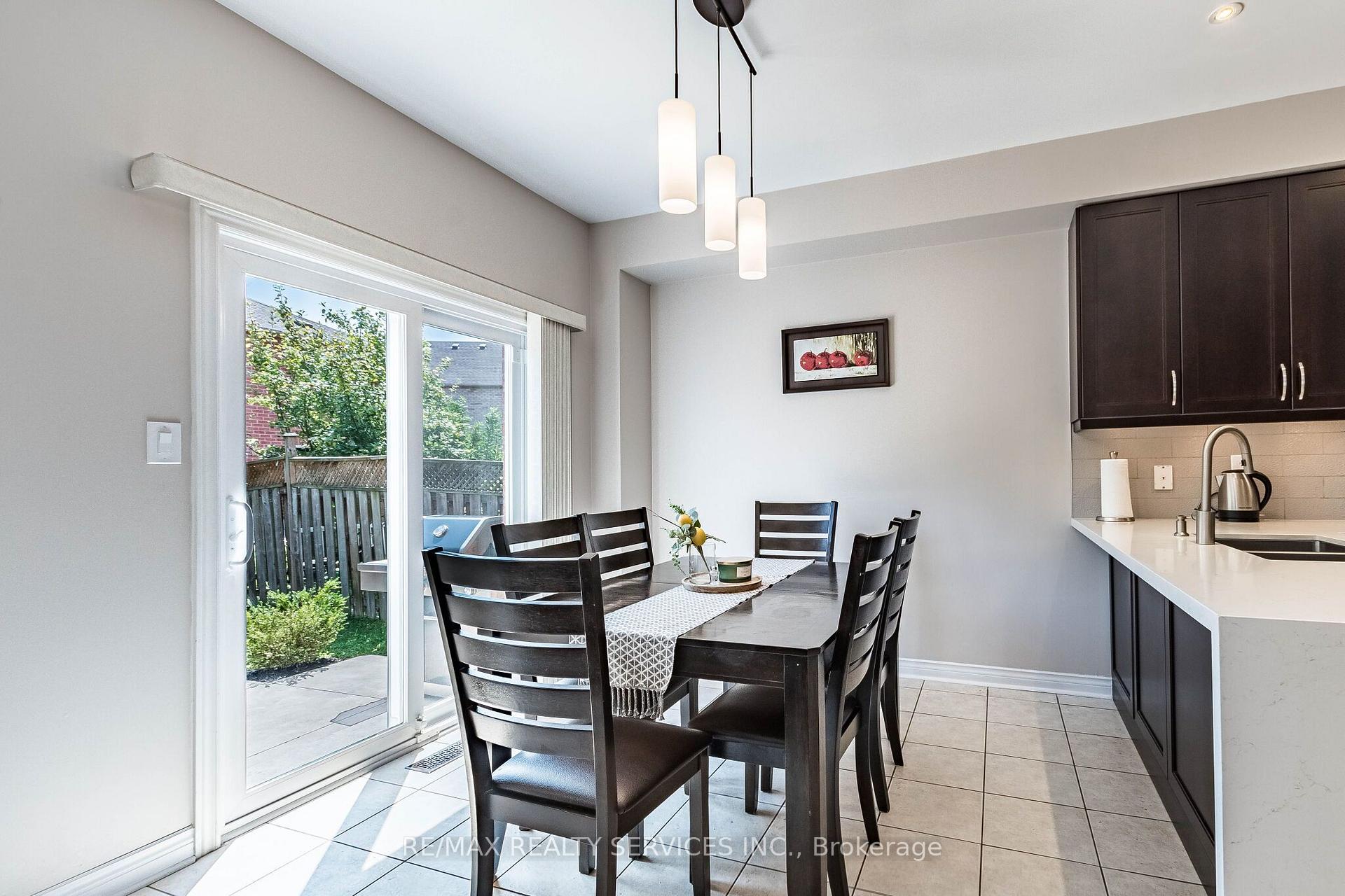 Photo 17 of 151 Fairhill Avenue, Brampton, Fletcher's Meadow — HOMEH