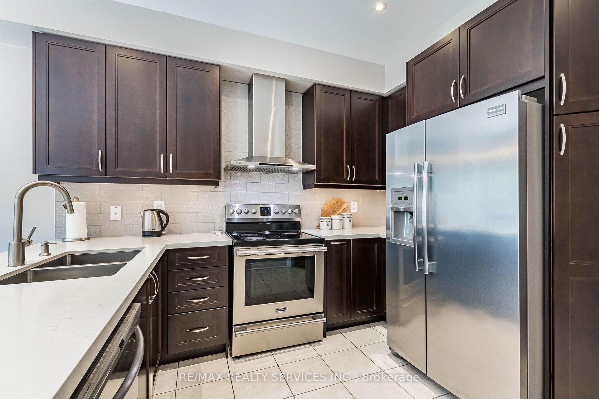 Photo 20 of 151 Fairhill Avenue, Brampton, Fletcher's Meadow — HOMEH
