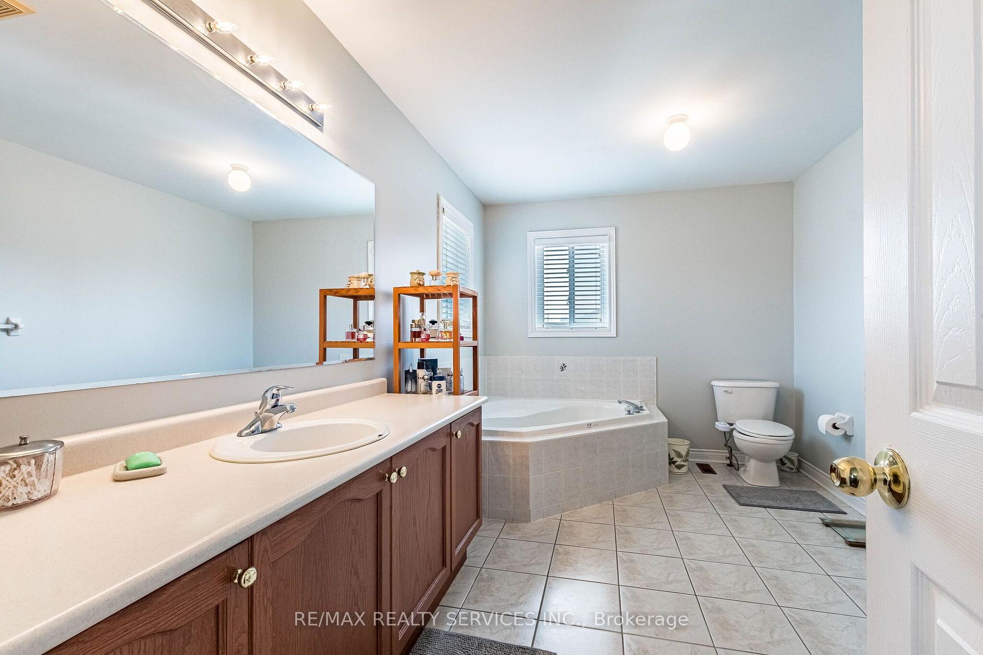 Photo 30 of 151 Fairhill Avenue, Brampton, Fletcher's Meadow — HOMEH