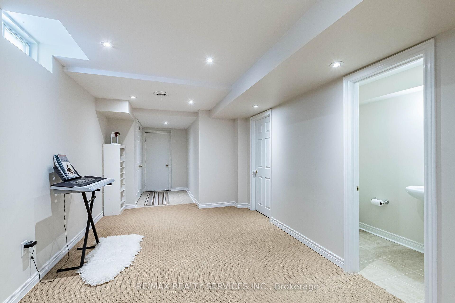 Photo 43 of 151 Fairhill Avenue, Brampton, Fletcher's Meadow — HOMEH