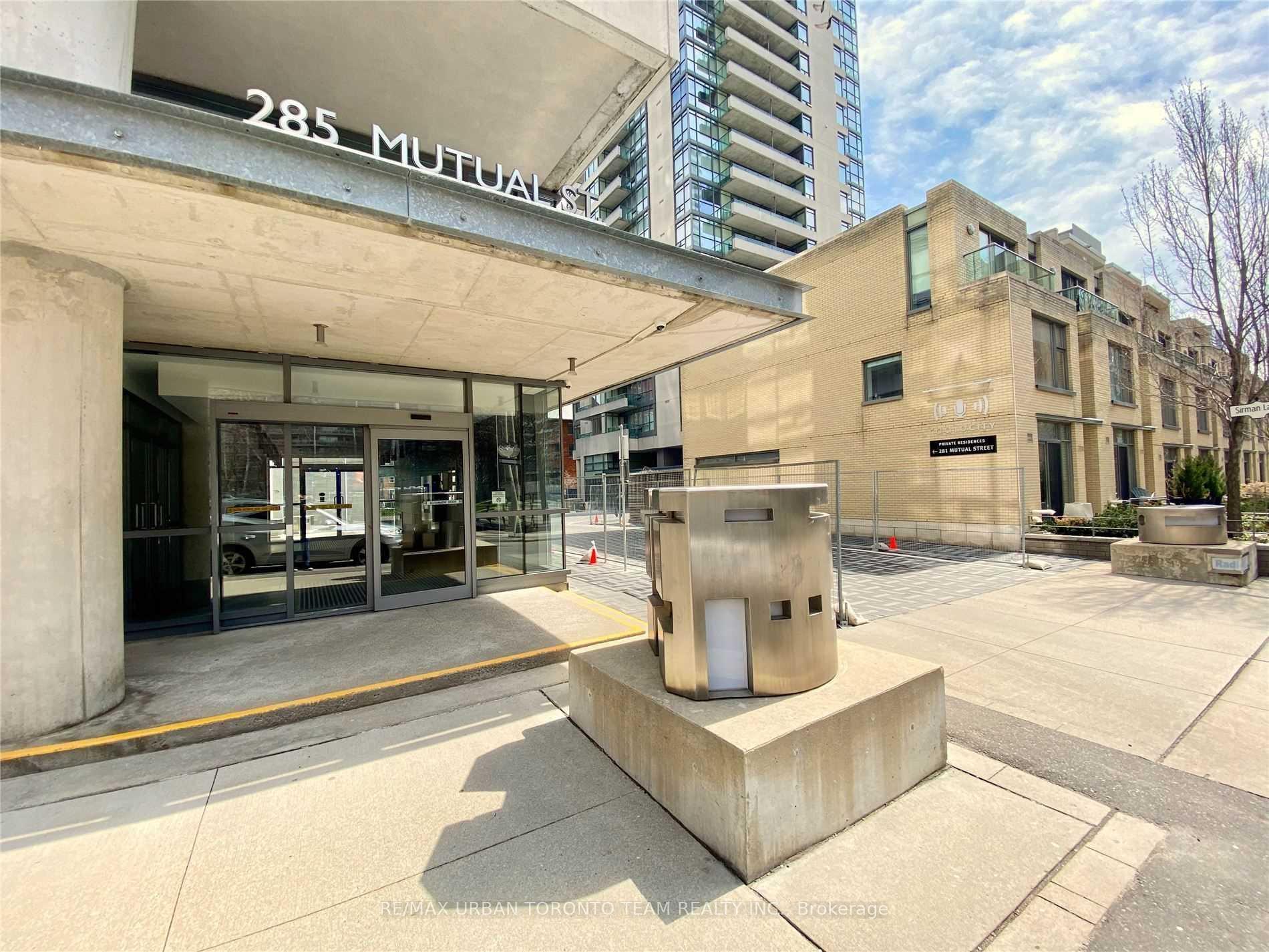 Photo 3 of Unit 1703, 285 Mutual Street, Toronto, Church-Yonge Corridor — HOMEH