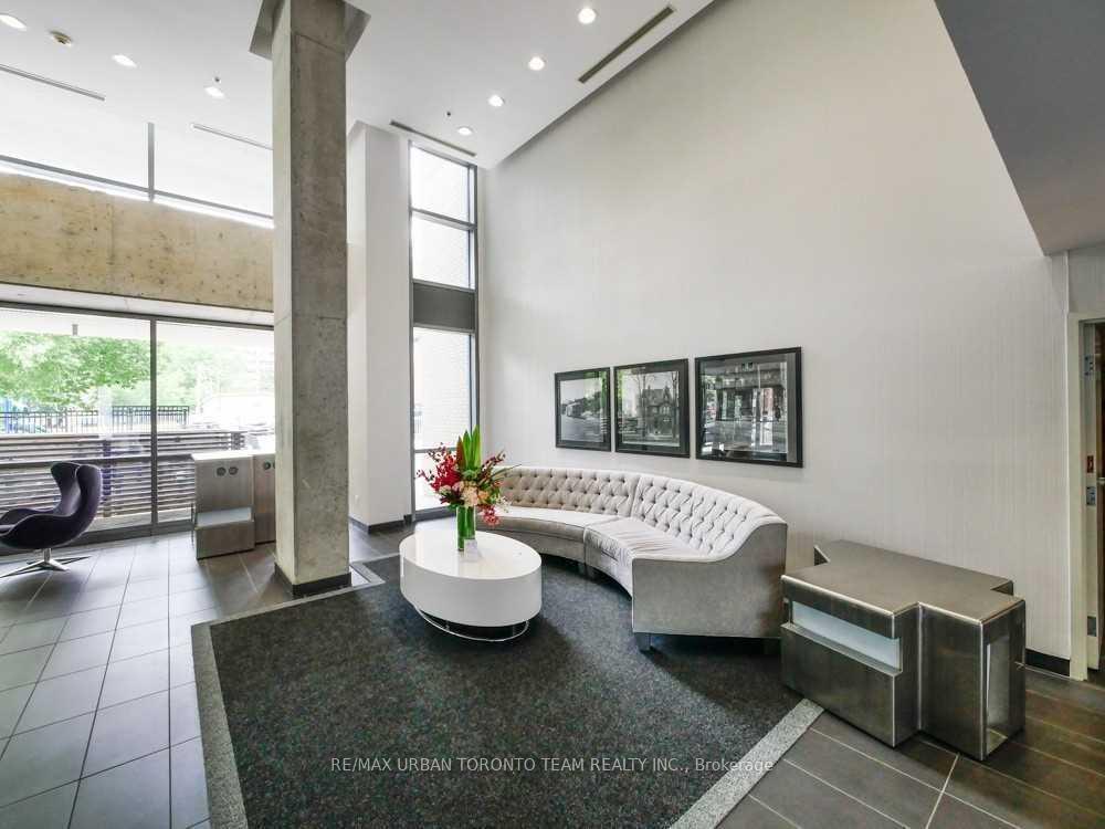 Photo 4 of Unit 1703, 285 Mutual Street, Toronto, Church-Yonge Corridor — HOMEH