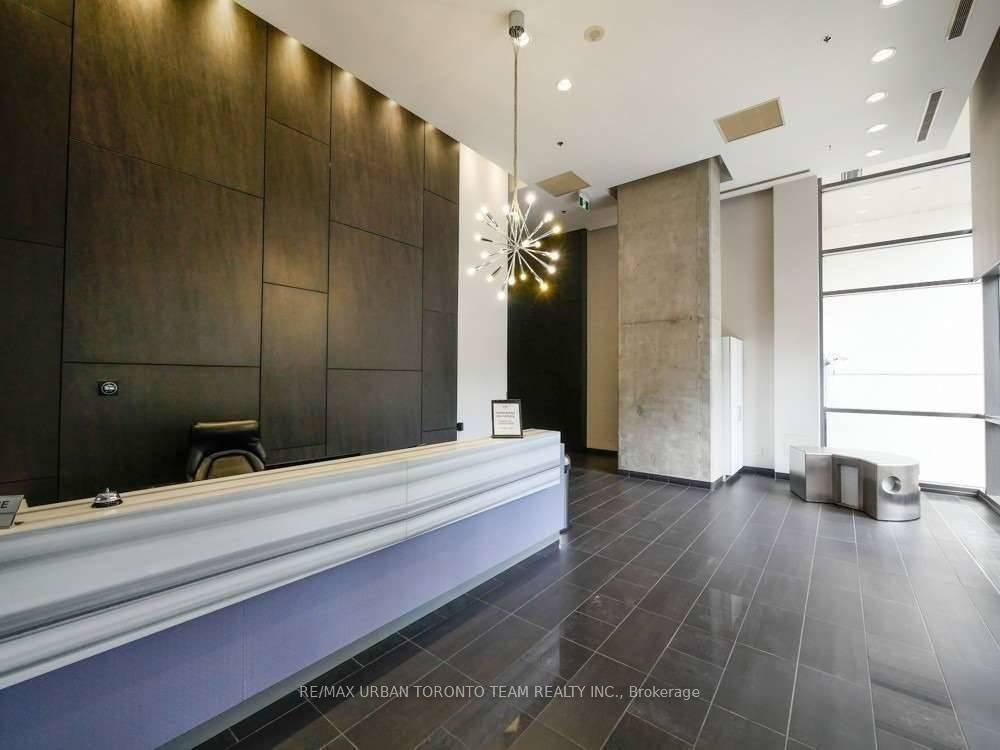 Photo 5 of Unit 1703, 285 Mutual Street, Toronto, Church-Yonge Corridor — HOMEH