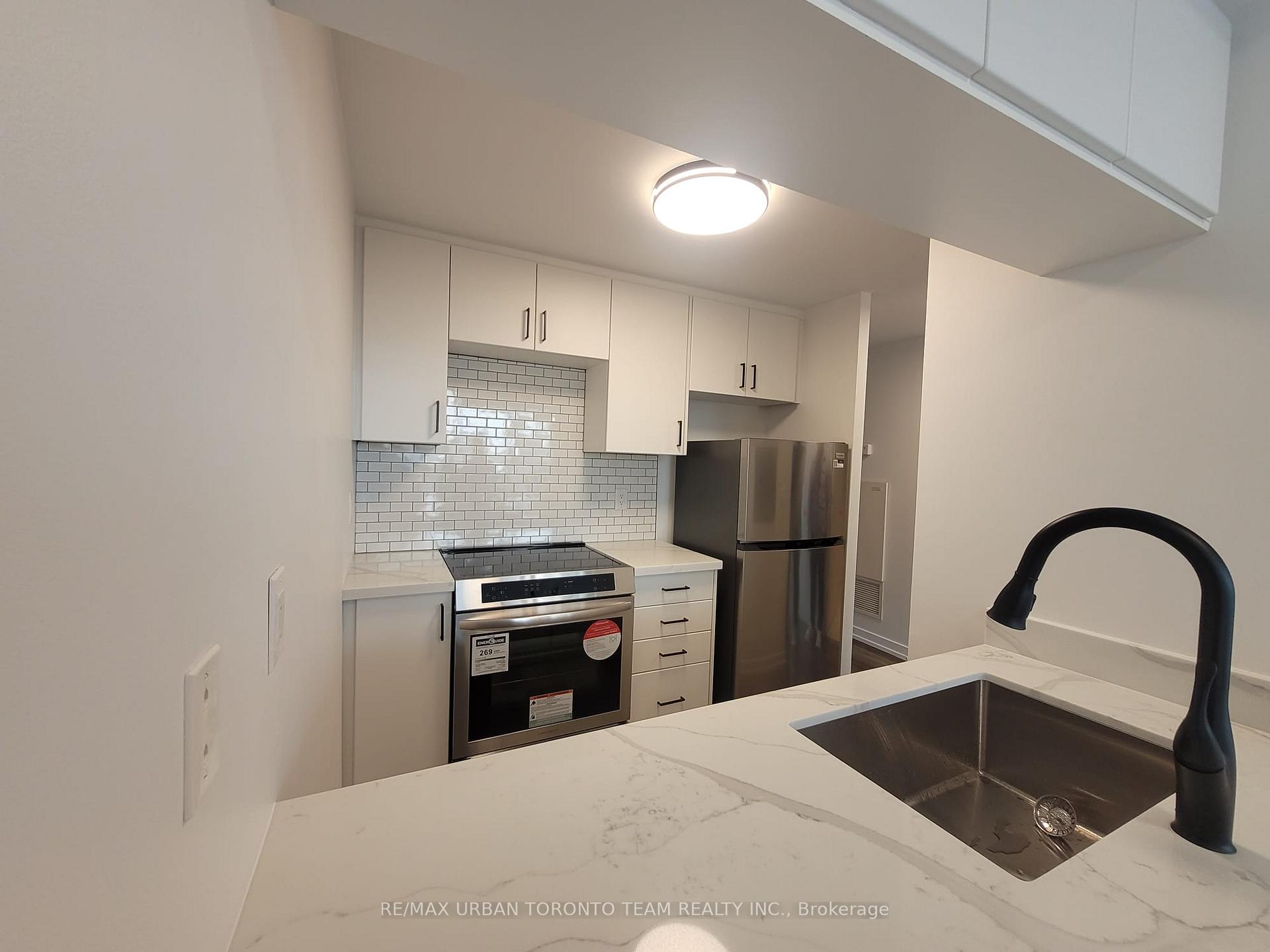 Photo 7 of Unit 1703, 285 Mutual Street, Toronto, Church-Yonge Corridor — HOMEH