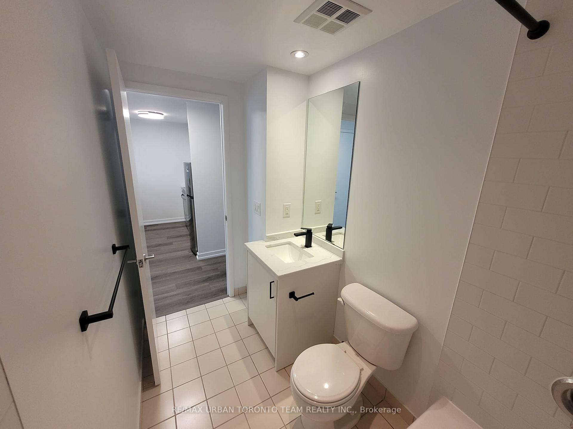 Photo 17 of Unit 1703, 285 Mutual Street, Toronto, Church-Yonge Corridor — HOMEH