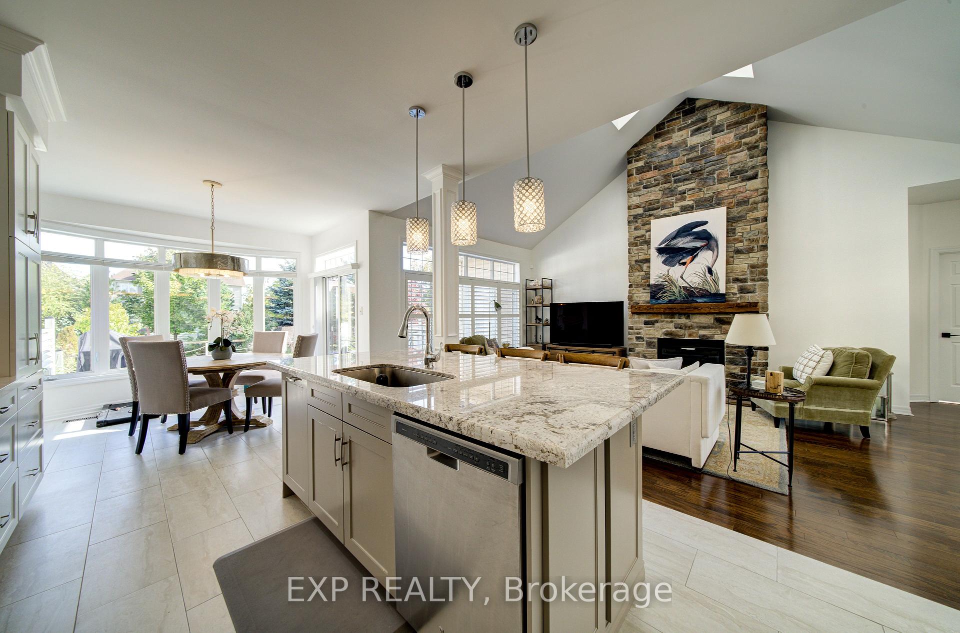 Photo 7 of 1 Silver Crescent, Collingwood — HOMEH