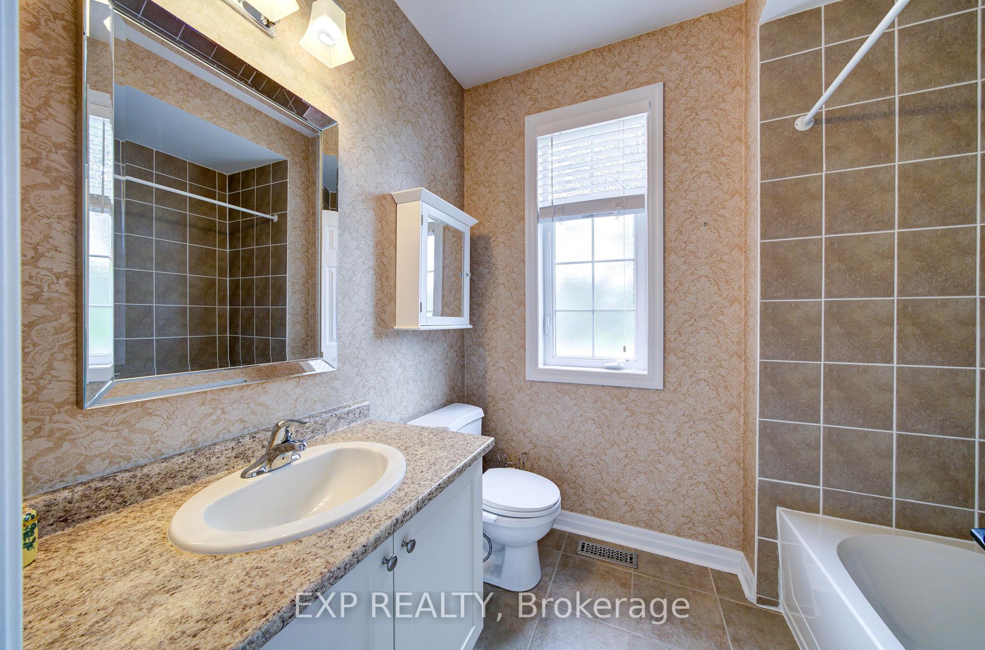 Photo 19 of 1 Silver Crescent, Collingwood — HOMEH