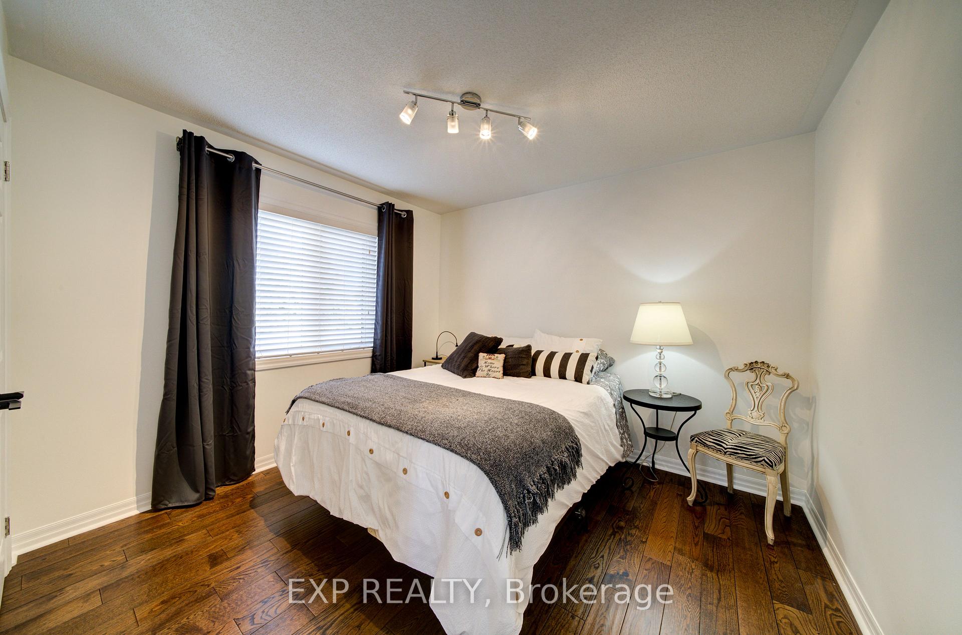 Photo 22 of 1 Silver Crescent, Collingwood — HOMEH