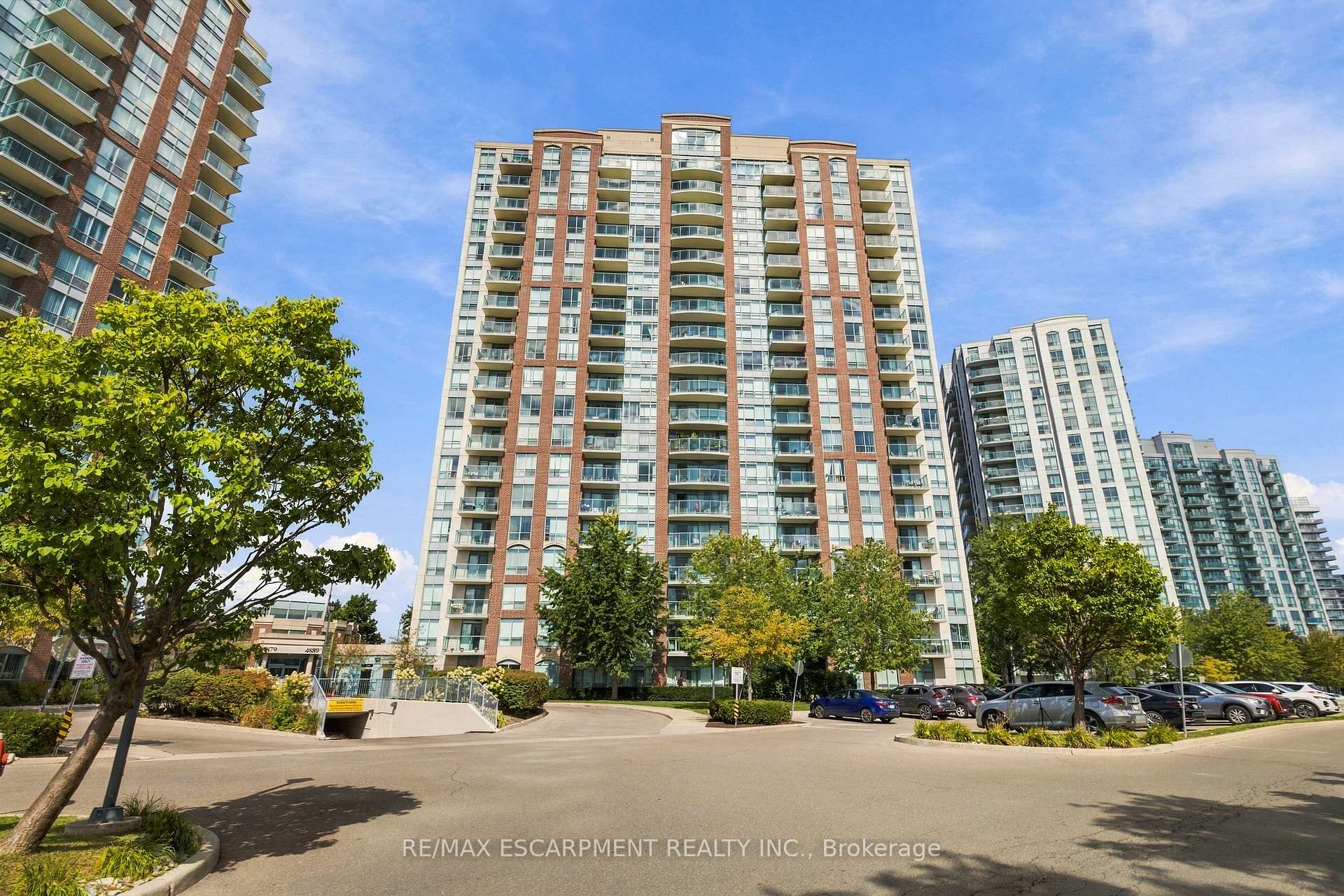 Photo of Unit 405, 4889 Kimbermount Avenue