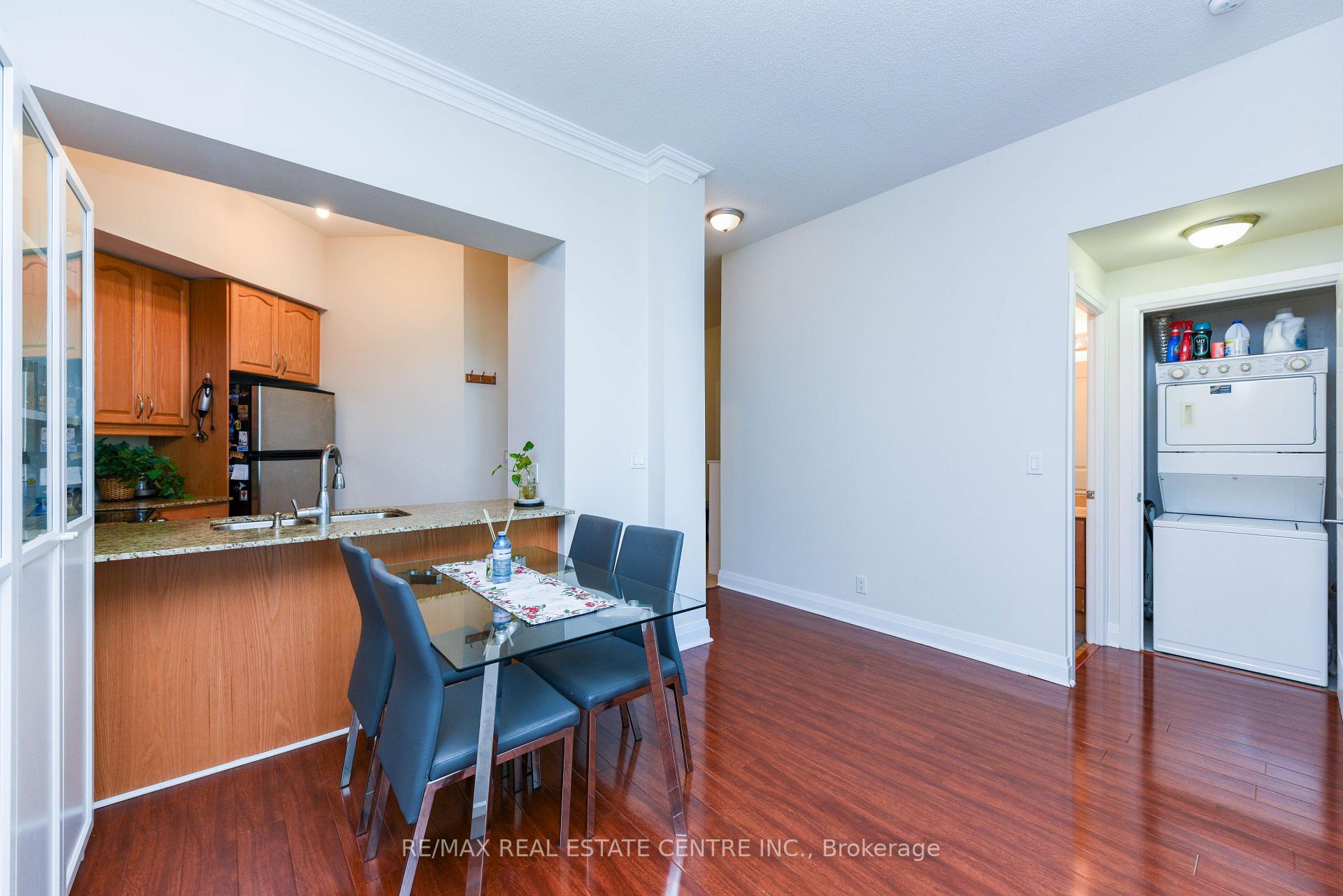Photo 6 of Unit 2605, 90 Absolute Avenue, Mississauga, City Centre — HOMEH