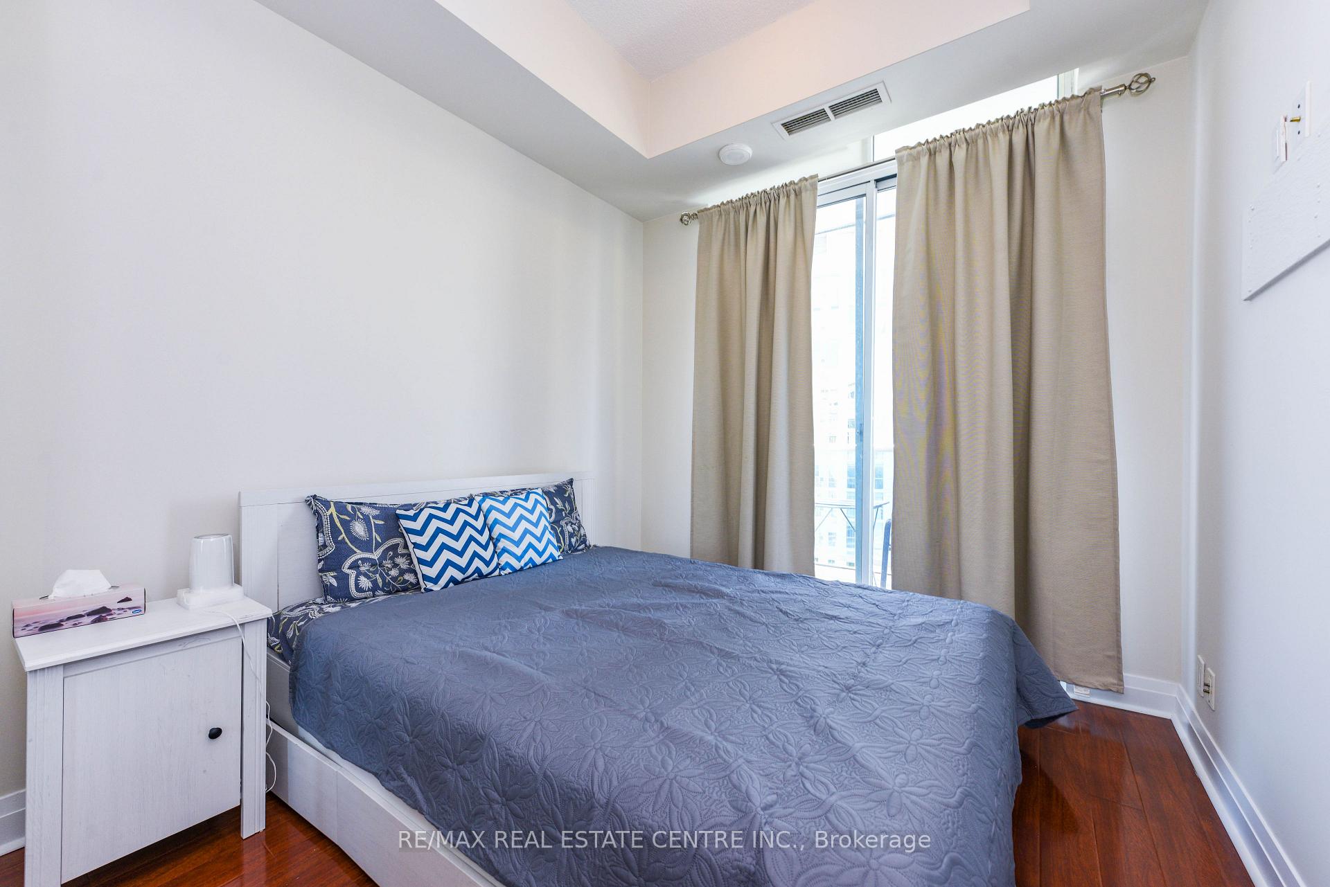 Photo 13 of Unit 2605, 90 Absolute Avenue, Mississauga, City Centre — HOMEH