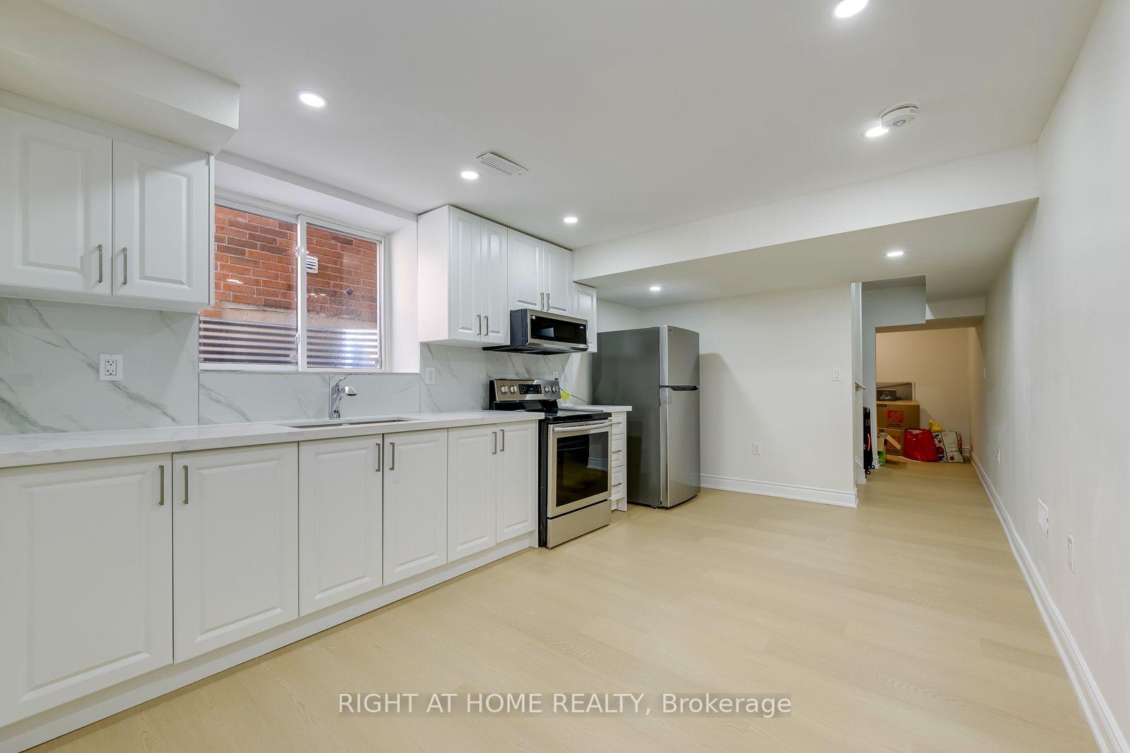 Photo 33 of 40 Stillwater Crescent, Hamilton, Waterdown — HOMEH