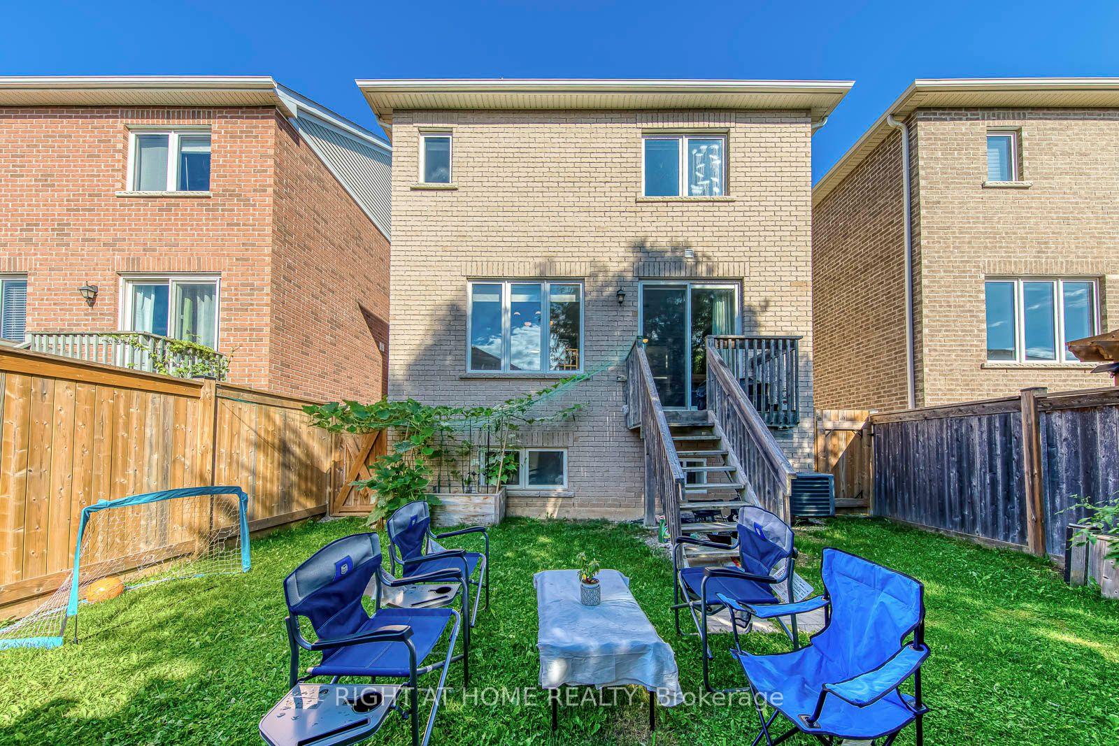 Photo 41 of 40 Stillwater Crescent, Hamilton, Waterdown — HOMEH