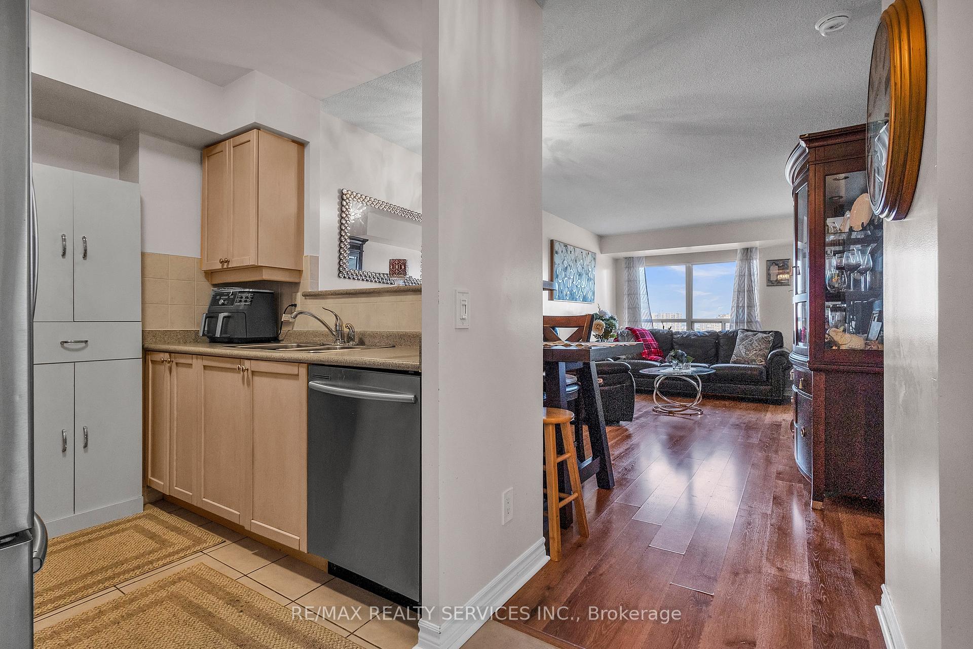 Photo 8 of Unit 1027, 700 Humberwood Boulevard, Etobicoke, West Humber-Clairville — HOMEH