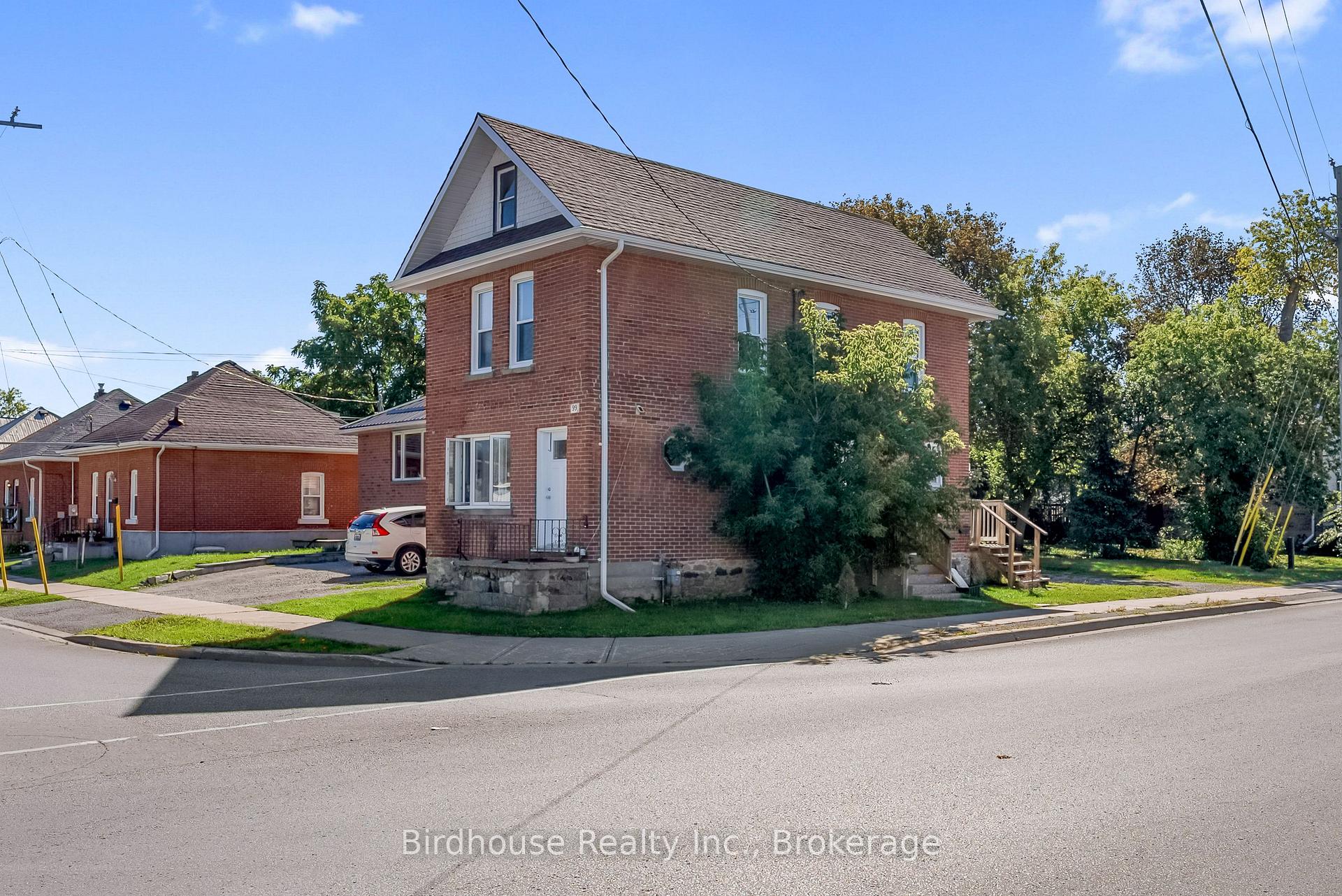 Photo of 99 Durham Street W