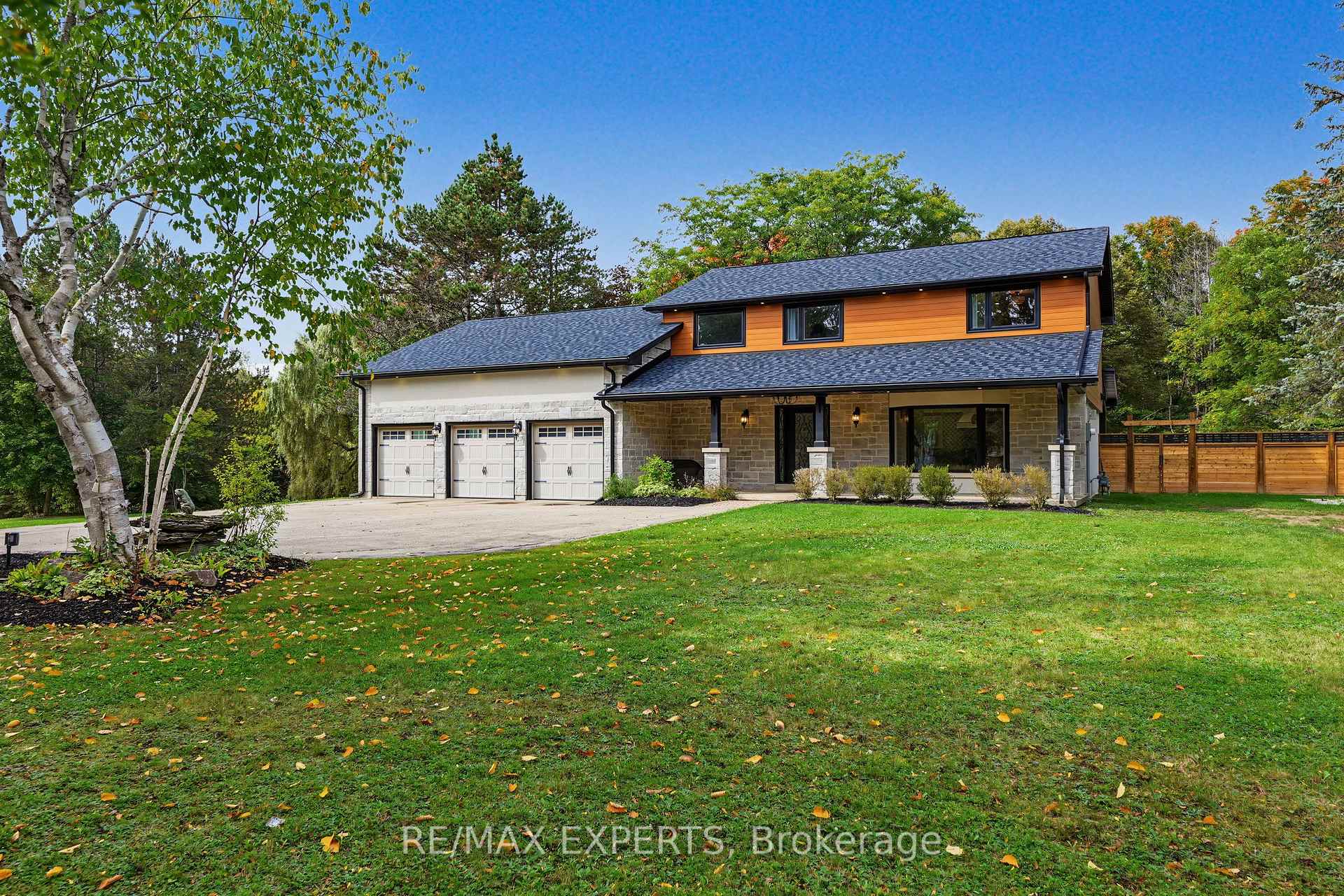 Photo 3 of 81 Matson Drive, Caledon, Palgrave — HOMEH