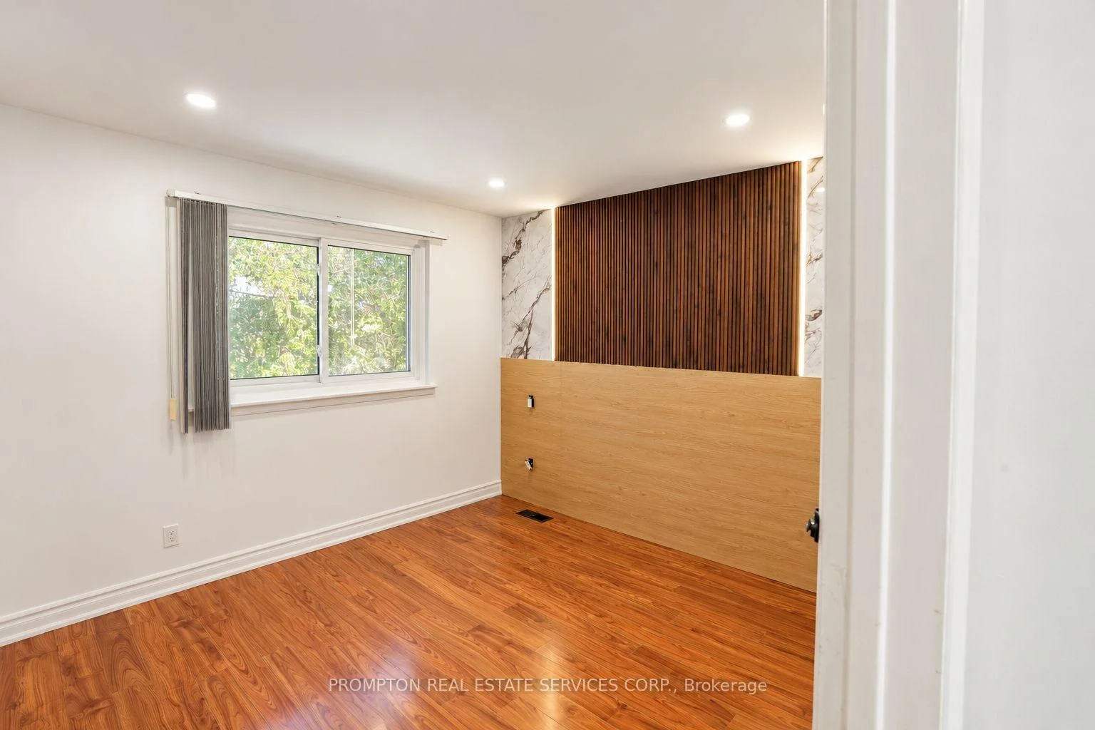 Photo 9 of 25 Lehar Crescent, North York, Hillcrest Village — HOMEH