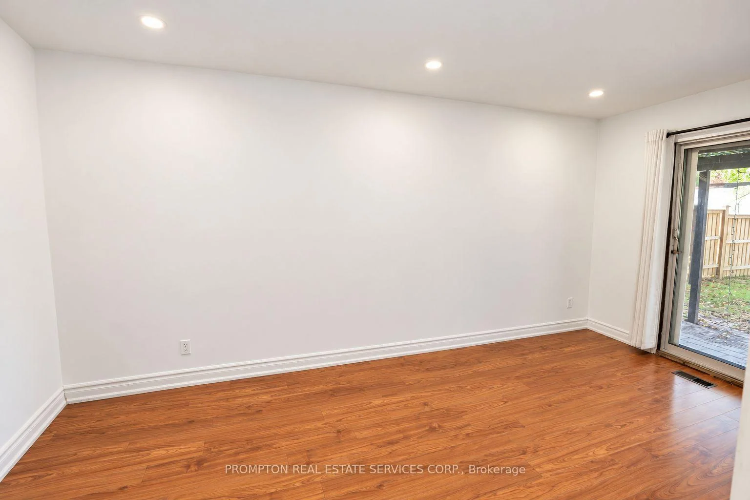 Photo 12 of 25 Lehar Crescent, North York, Hillcrest Village — HOMEH