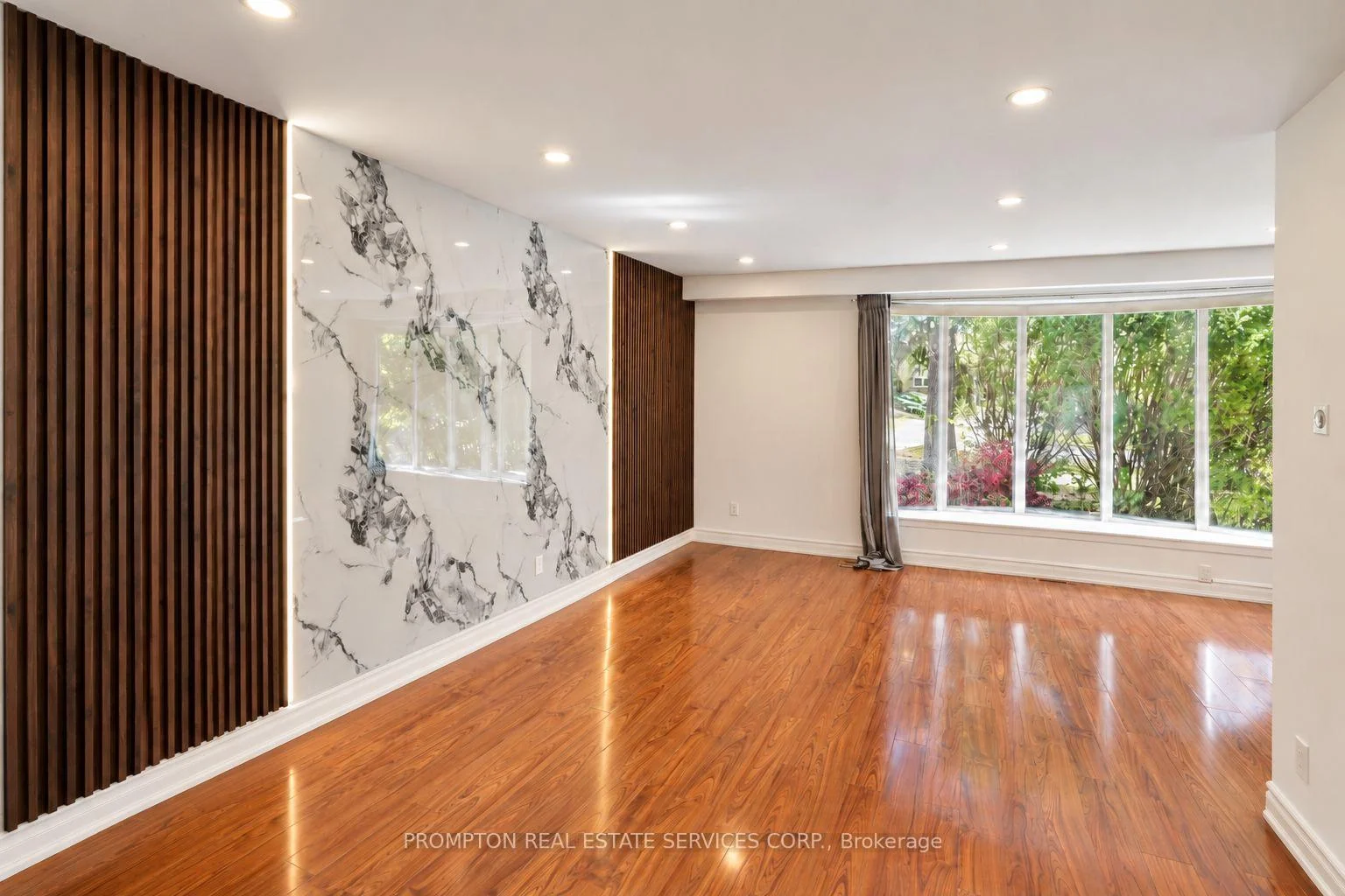 Photo 15 of 25 Lehar Crescent, North York, Hillcrest Village — HOMEH