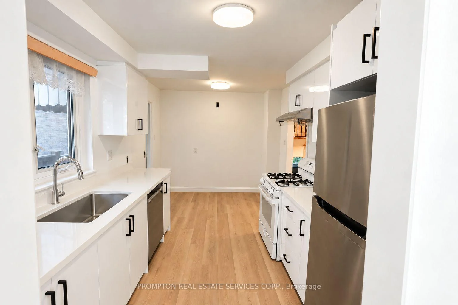 Photo 16 of 25 Lehar Crescent, North York, Hillcrest Village — HOMEH