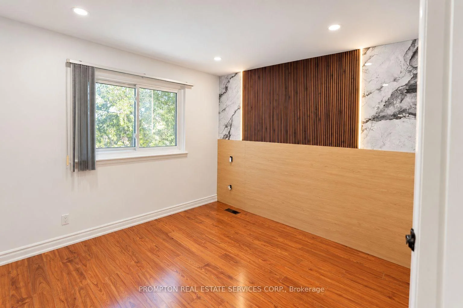 Photo 18 of 25 Lehar Crescent, North York, Hillcrest Village — HOMEH